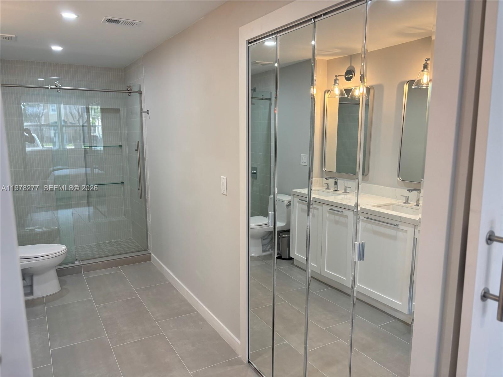 THE COURTS AT DORAL ISLES - Residential Lease