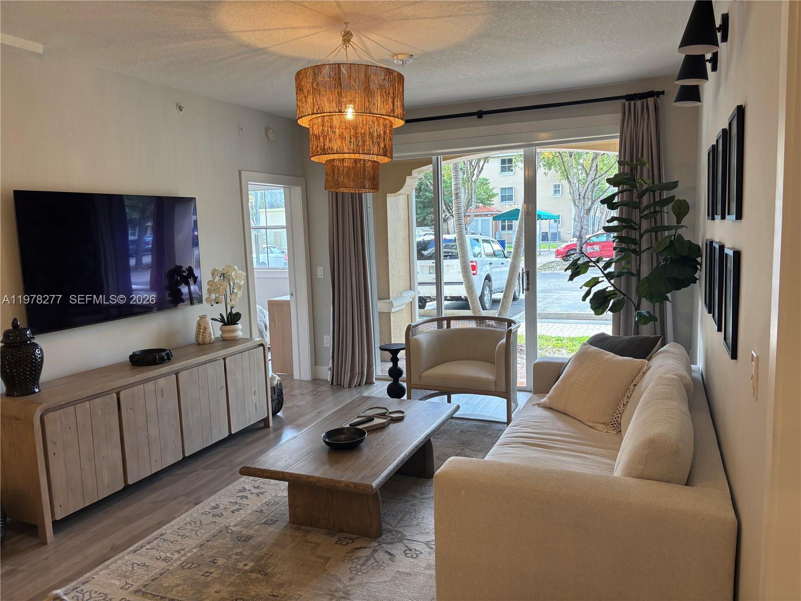 THE COURTS AT DORAL ISLES - Residential Lease