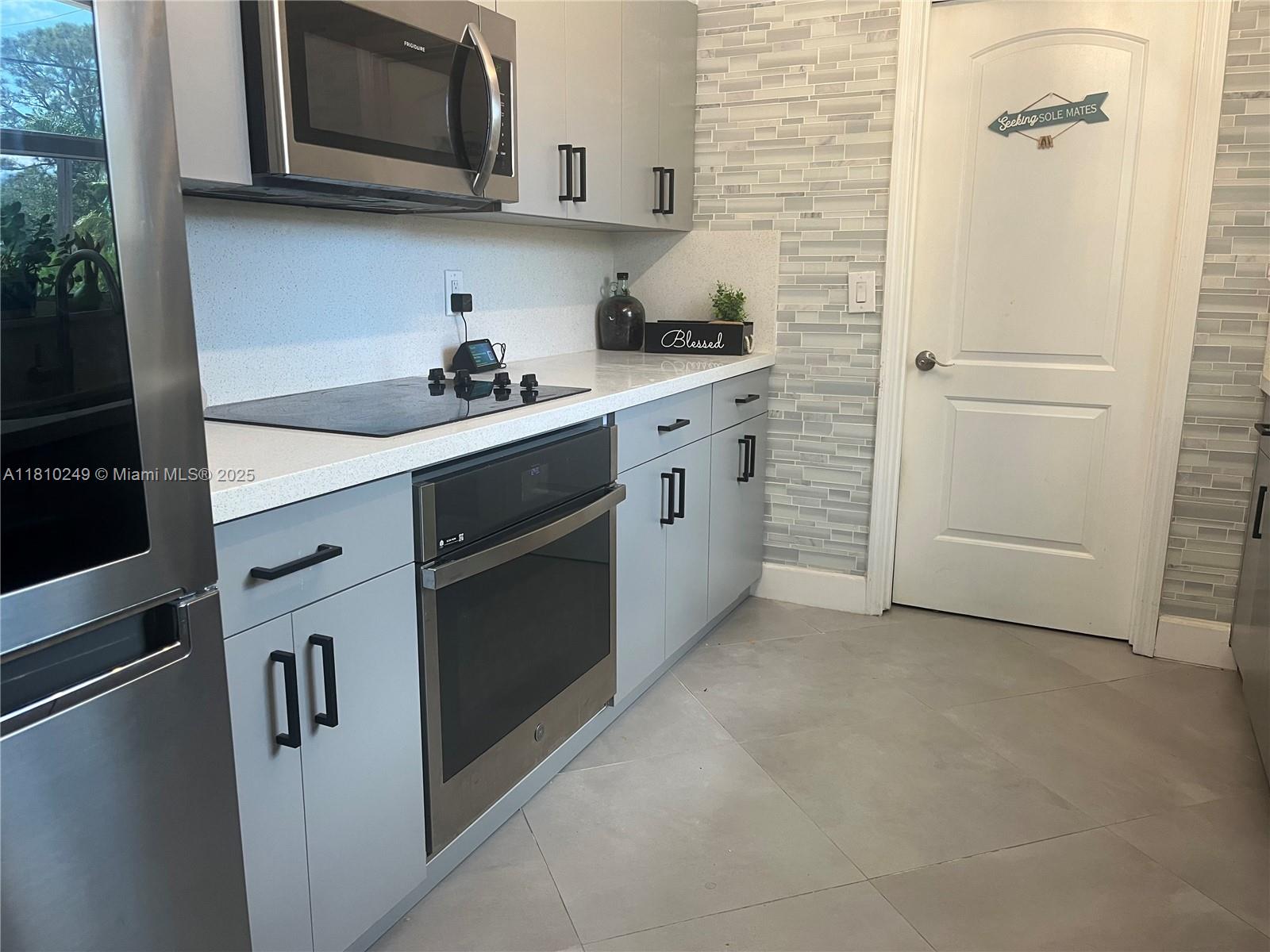 CORAL GARDENS - Residential Lease