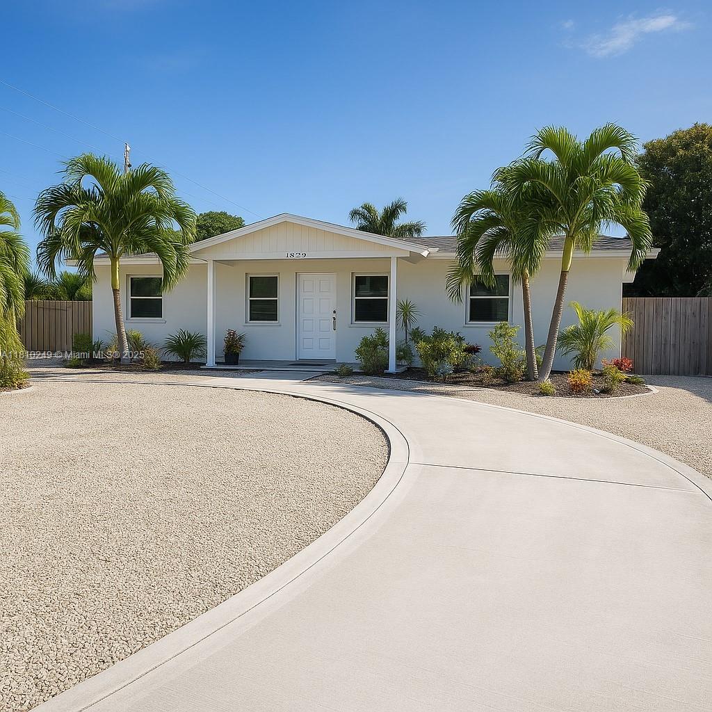 1894 Se Lafayette St, Stuart, Martin County, Florida - 3 Bedrooms  
2 Bathrooms - 