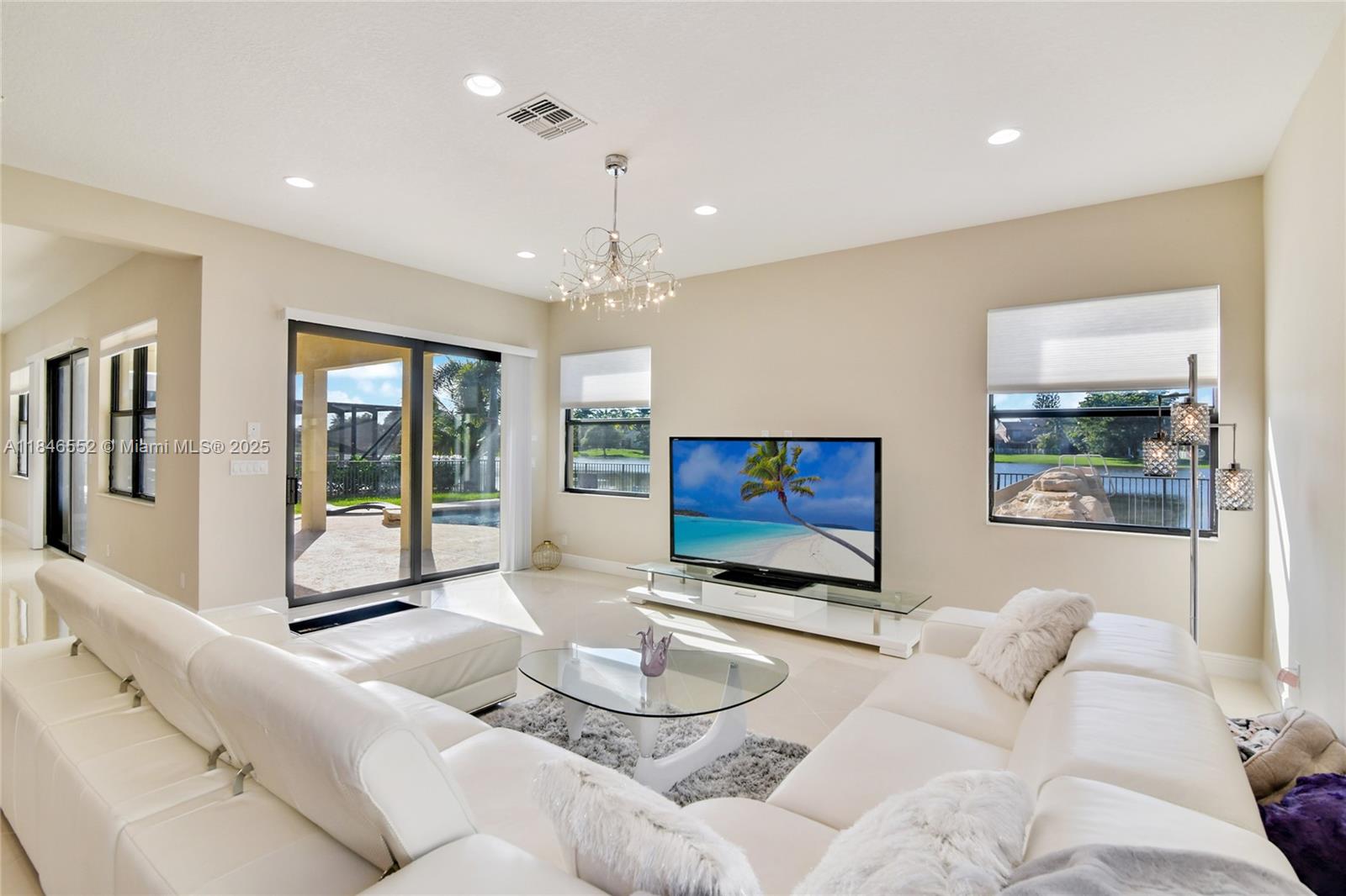 12137 Boca Reserve Ln, Boca Raton, FL, 33428/$1,995,000 3 12137 Boca Reserve Ln