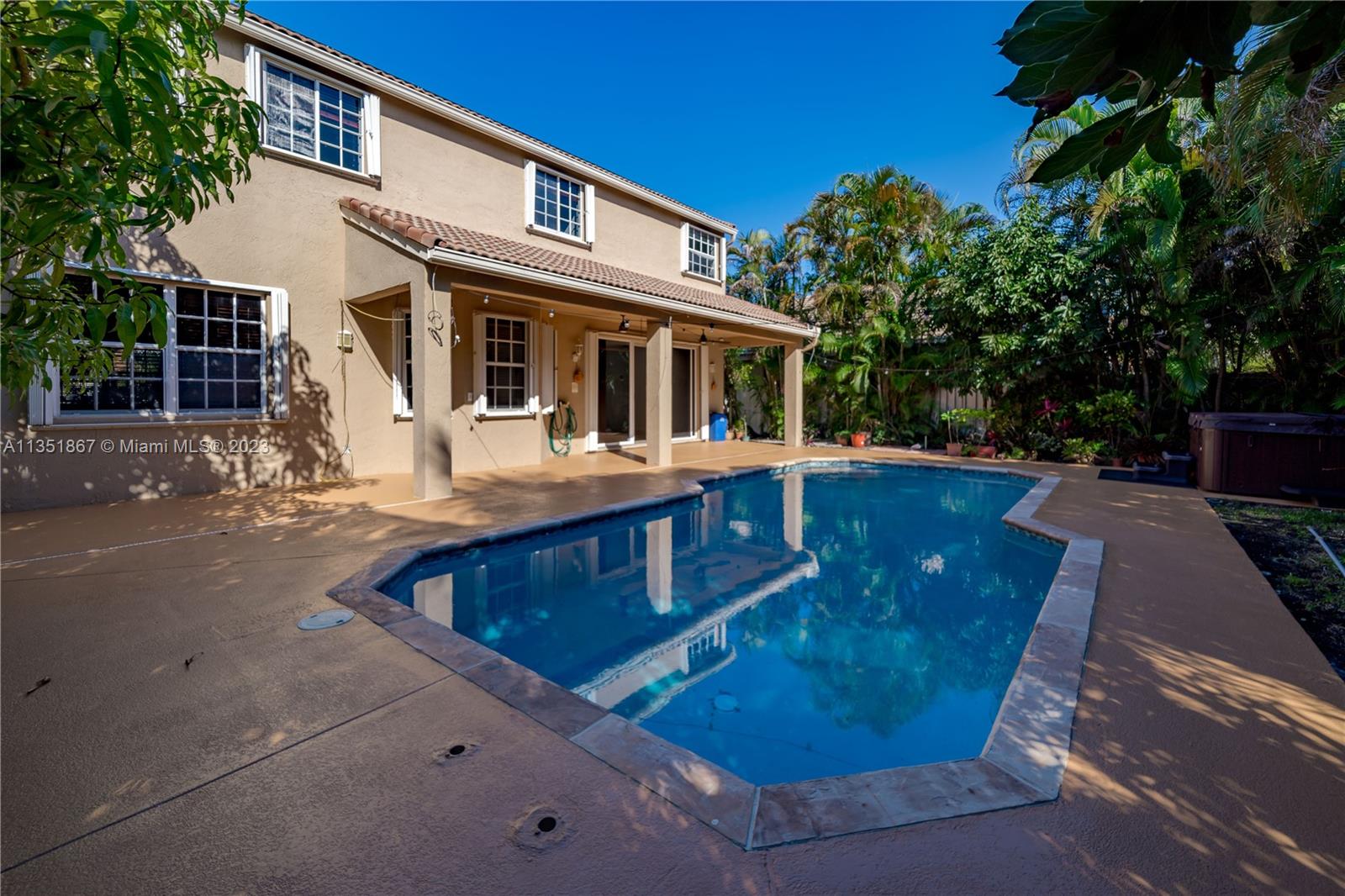 SECTOR 3 - PARCELS C D E - Residential Lease