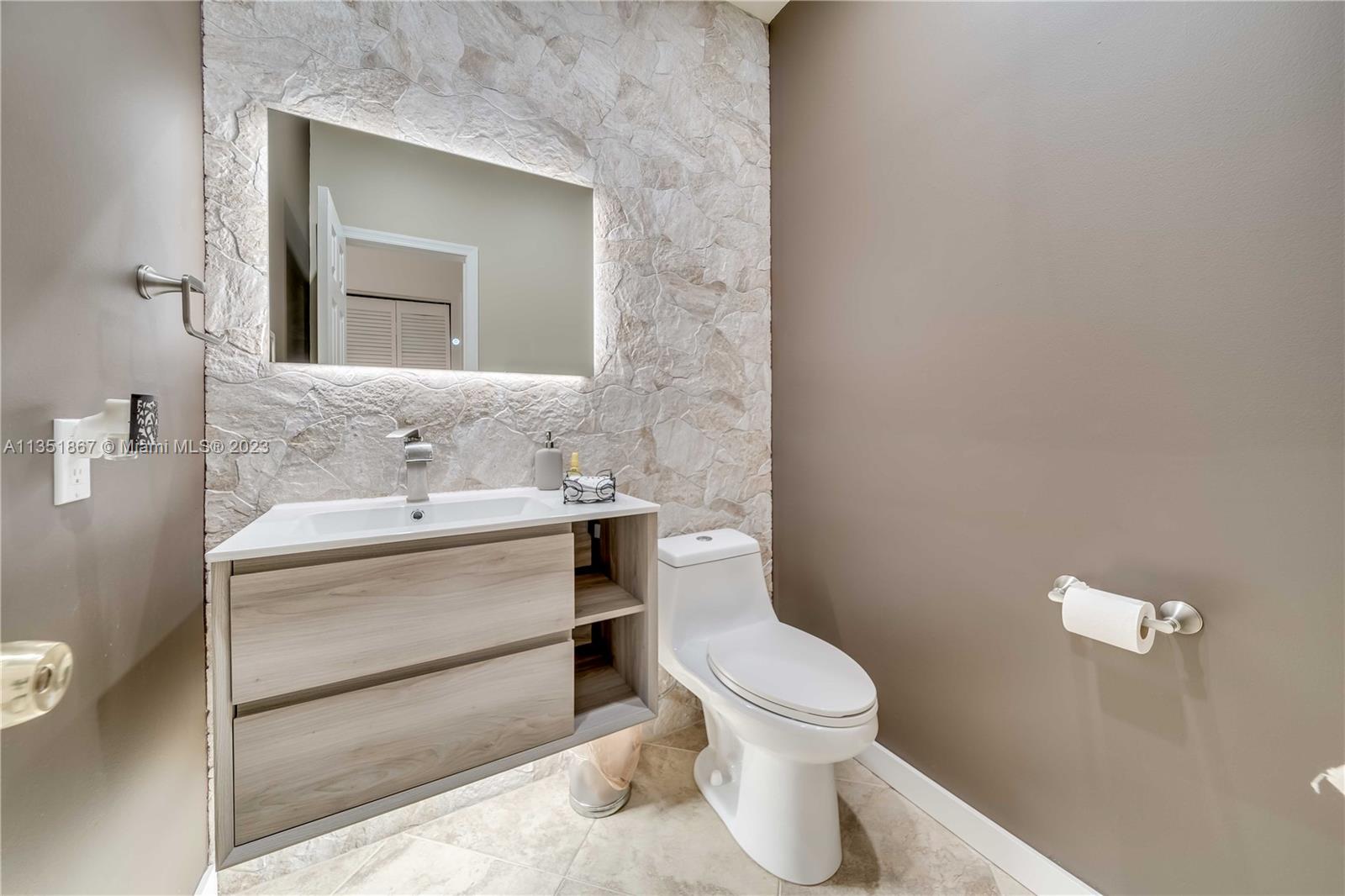 SECTOR 3 - PARCELS C D E - Residential Lease