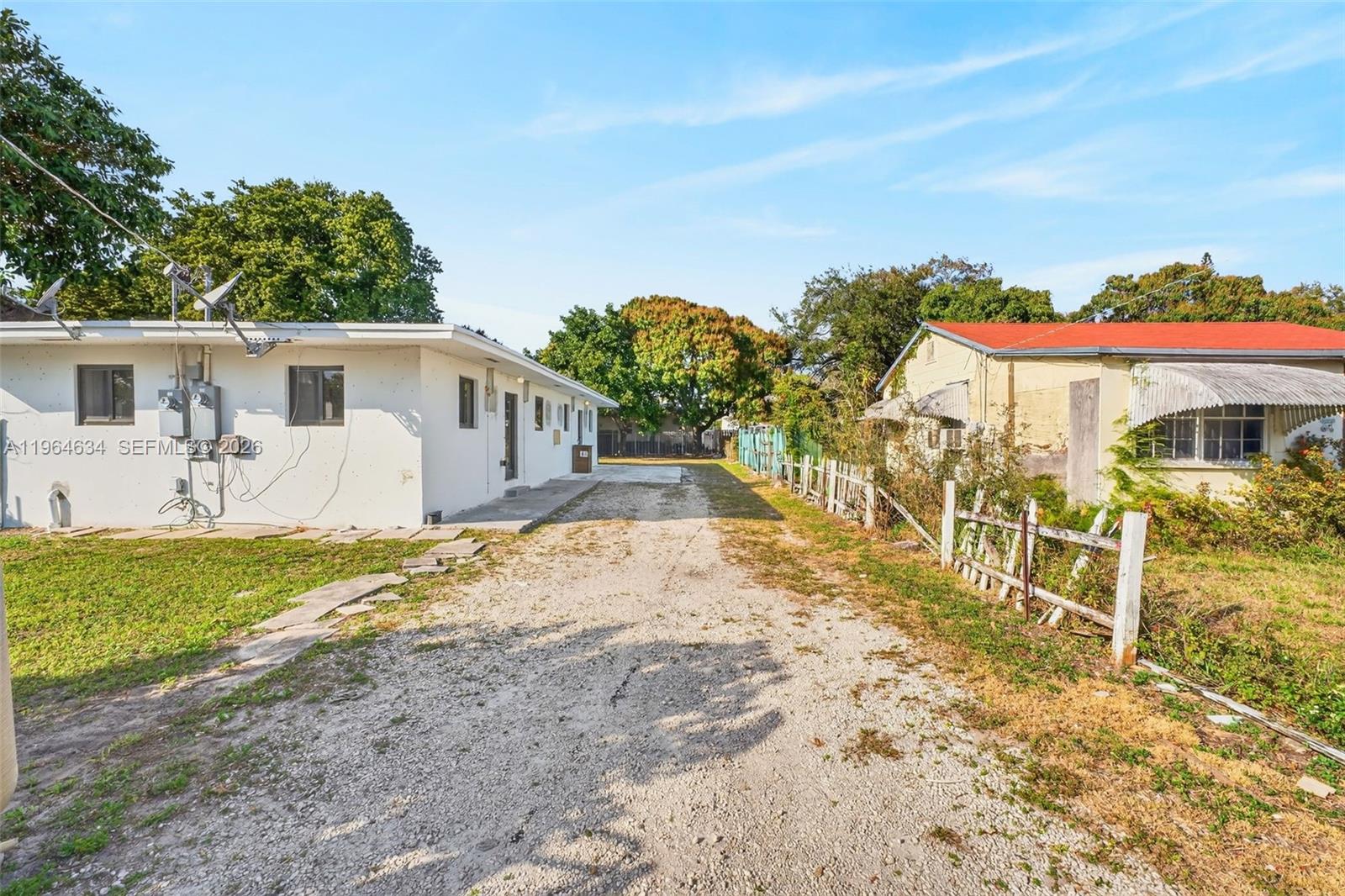 PINEWOD PARK AMD 2ND ADD - Residential Lease