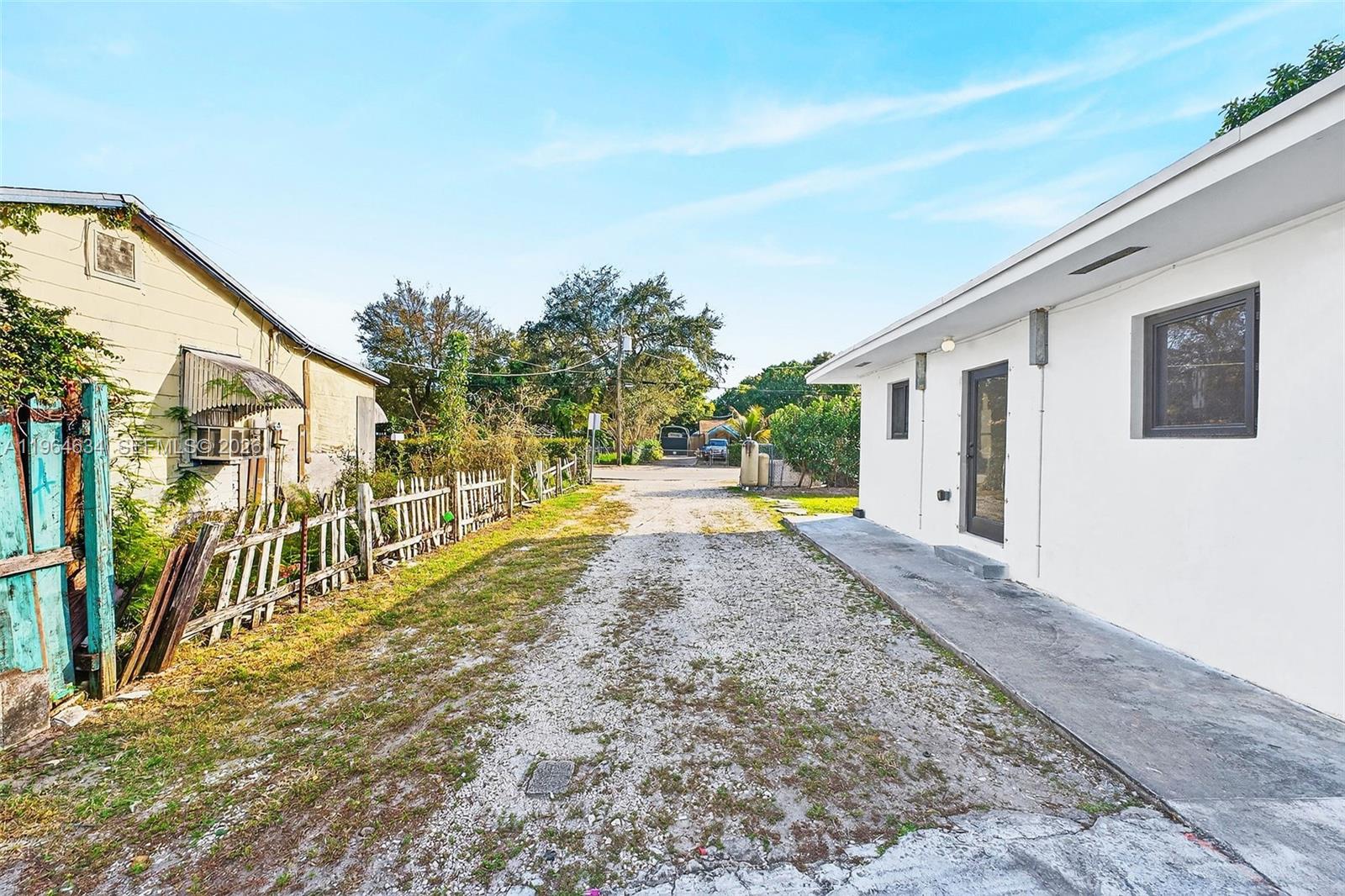 PINEWOD PARK AMD 2ND ADD - Residential Lease