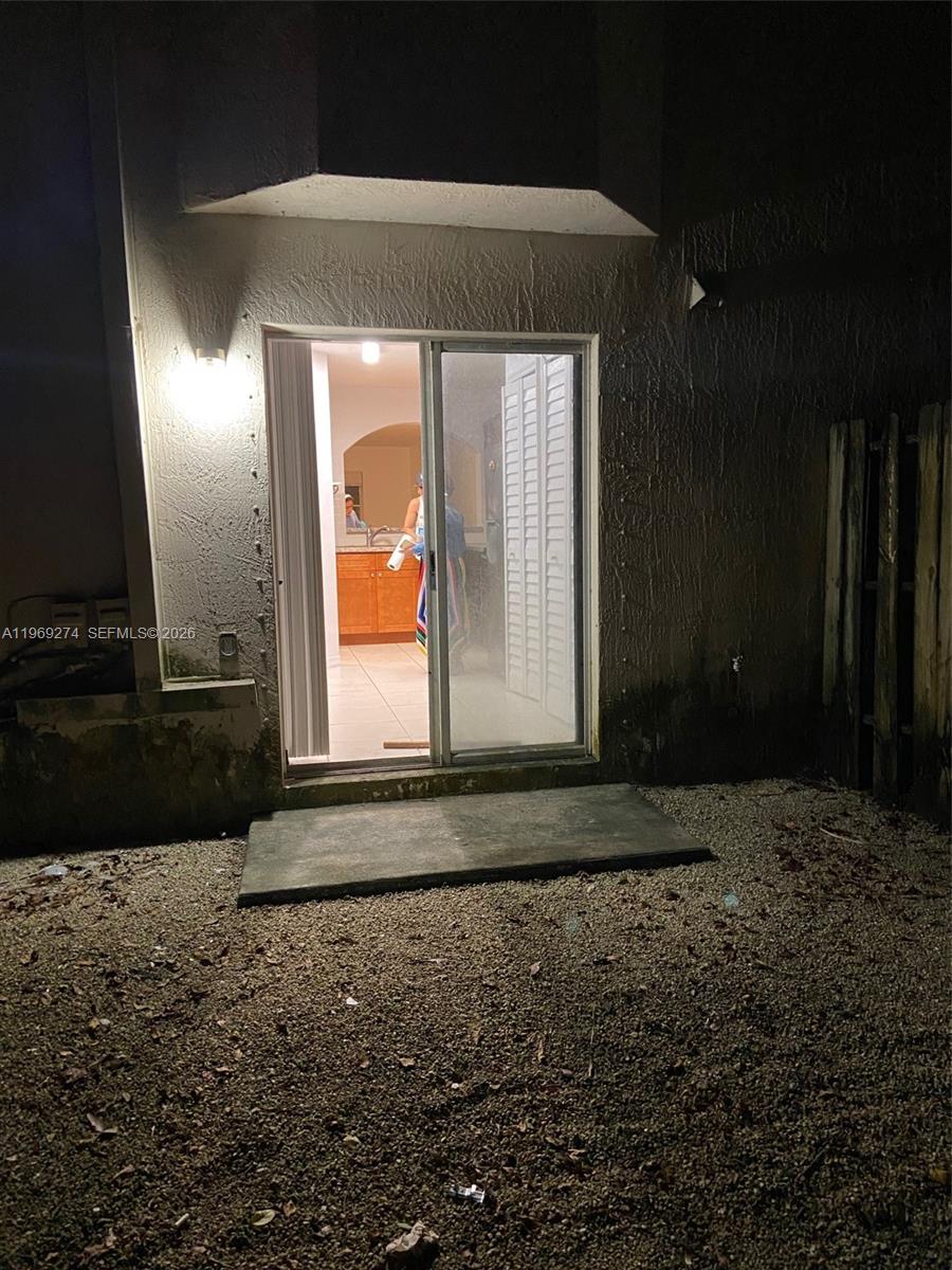 VENETIA GARDENS SOUTH CON - Residential Lease