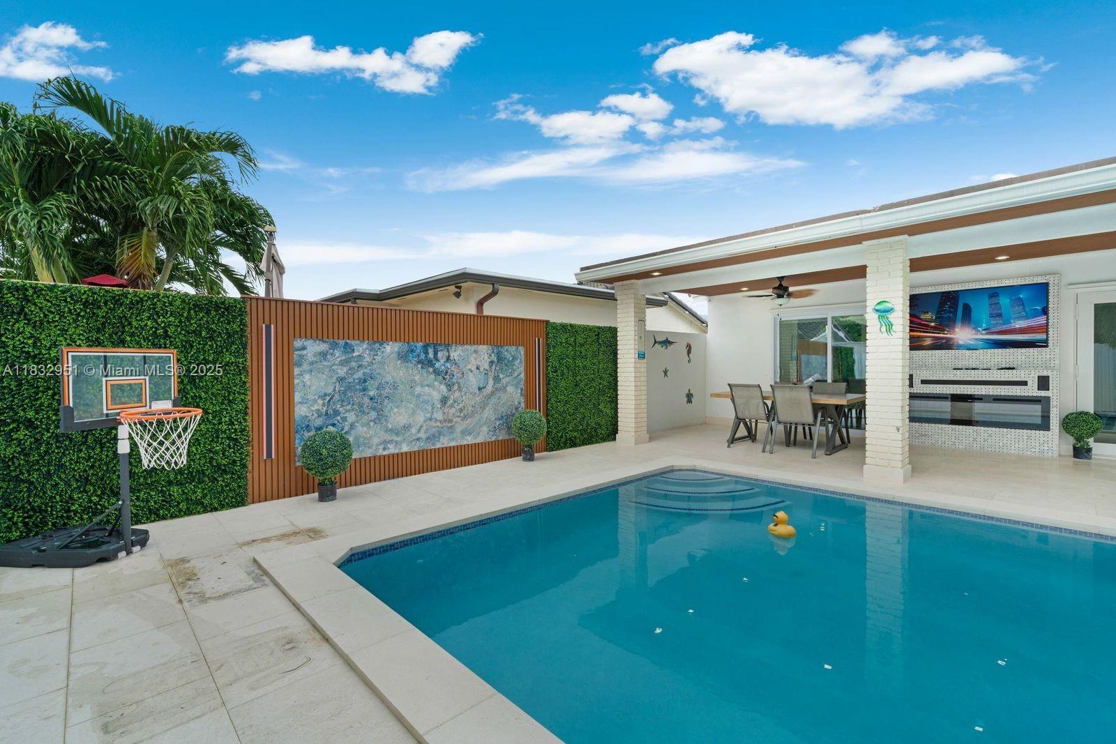 CORAL WEST HEIGHTS 2ND AD - Residential