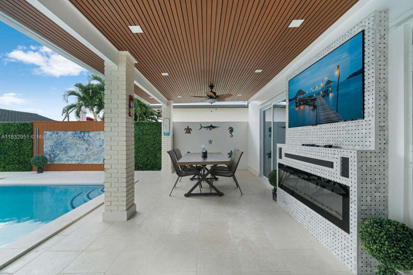 CORAL WEST HEIGHTS 2ND AD - Residential