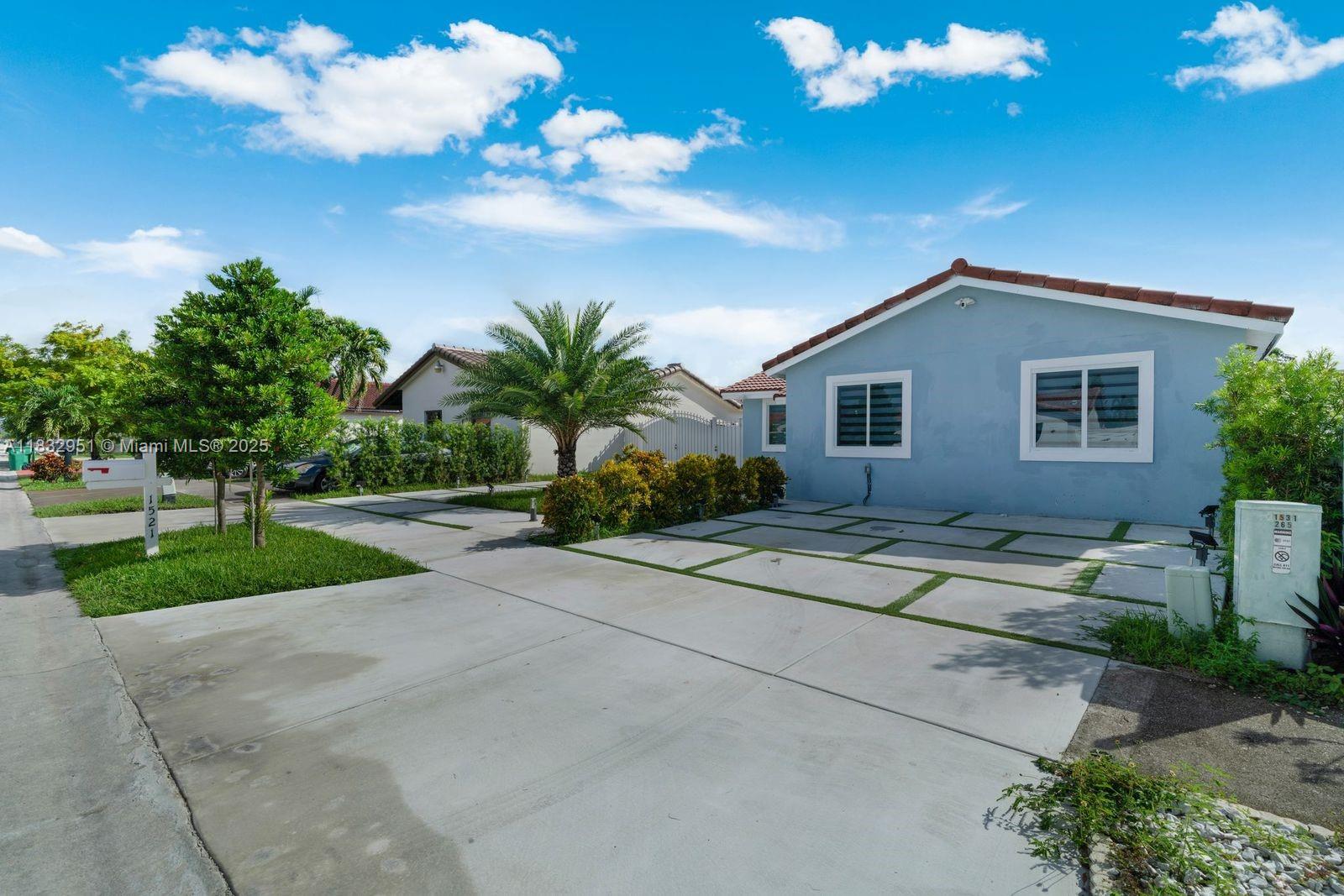 CORAL WEST HEIGHTS 2ND AD - Residential