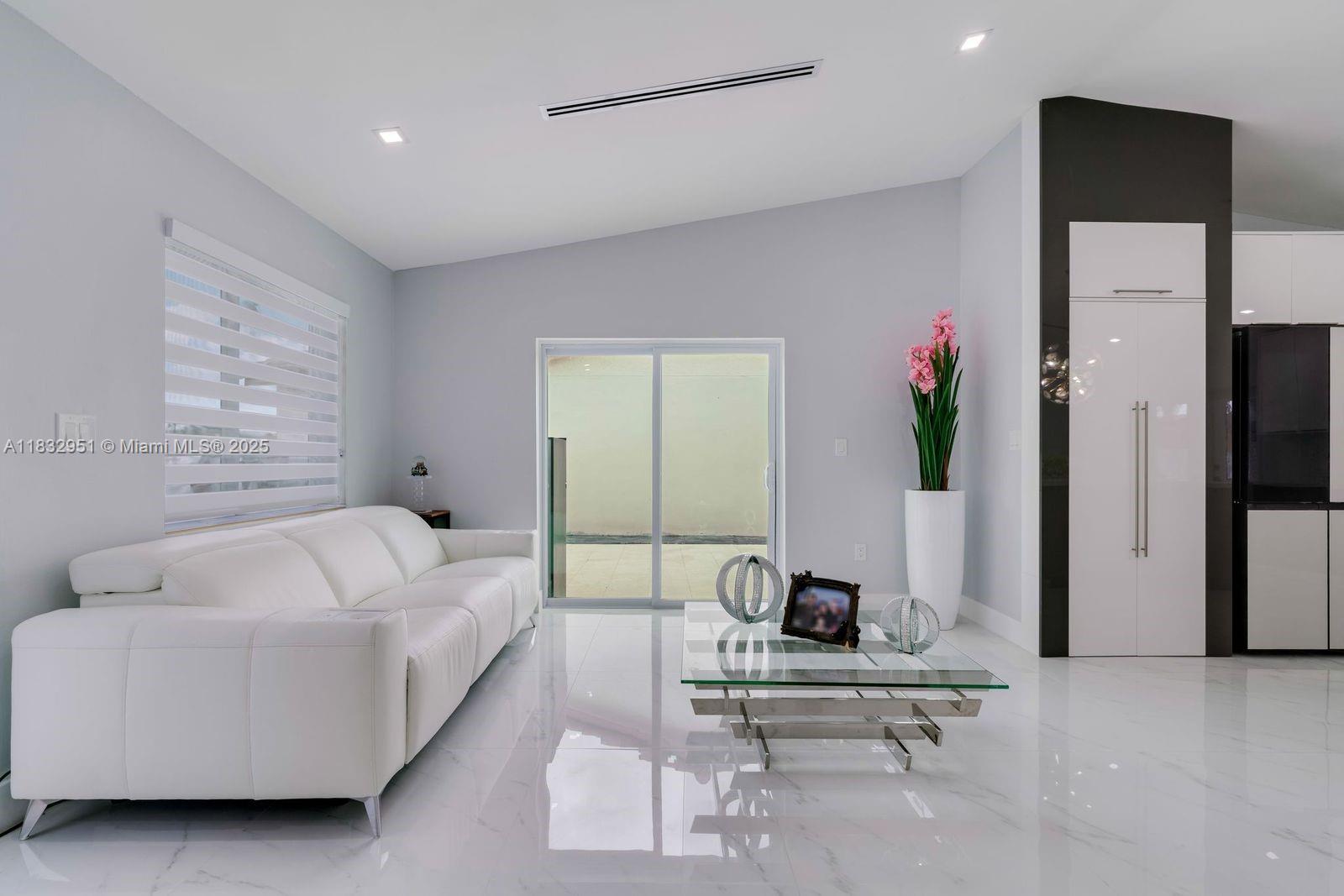 CORAL WEST HEIGHTS 2ND AD - Residential