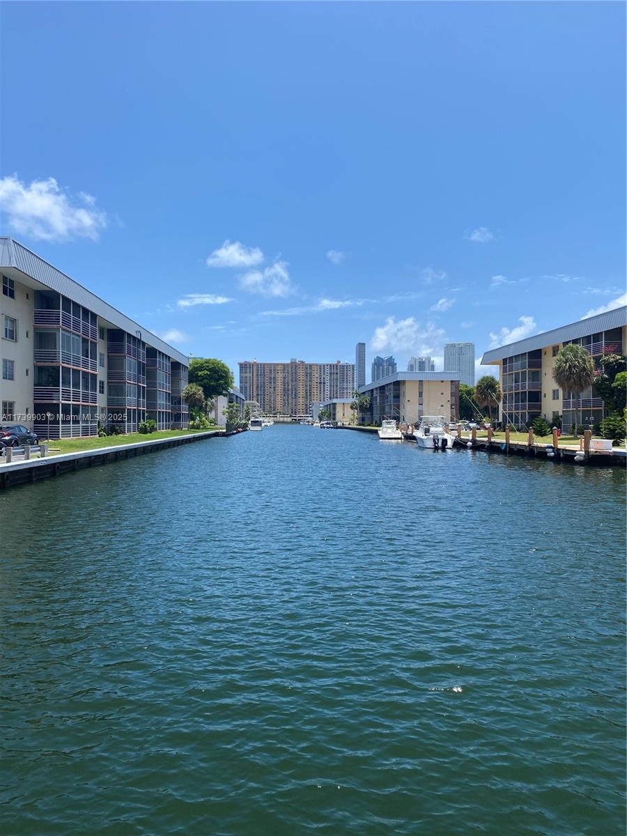 EDEN ISLES CONDO NO 5 - Residential