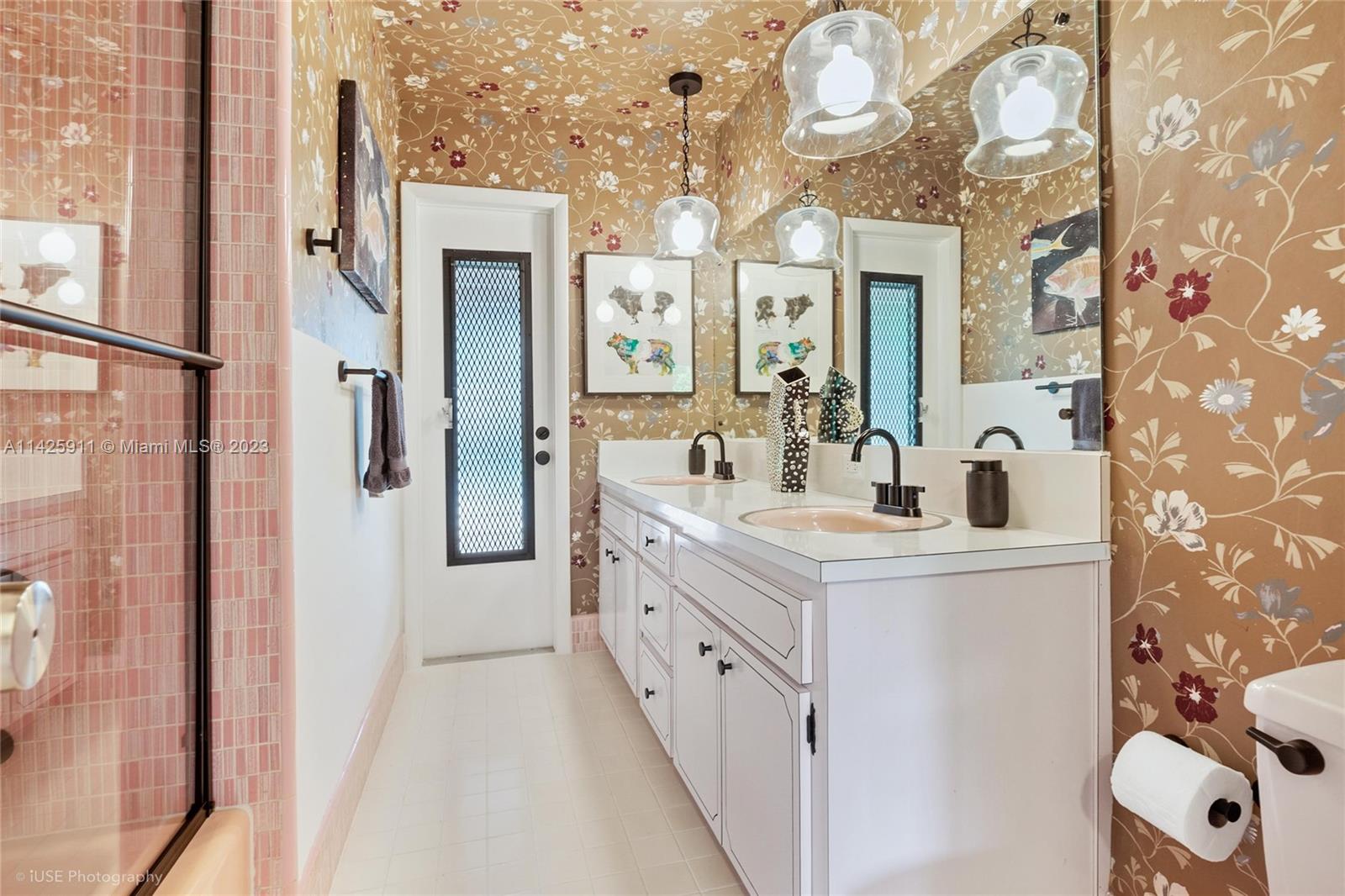 TANGLEWOOD LAKE REV - Residential