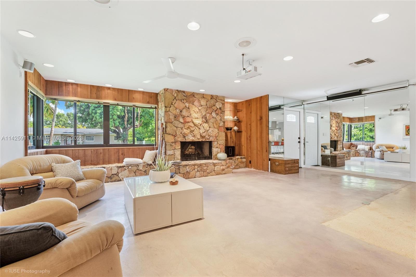 TANGLEWOOD LAKE REV - Residential