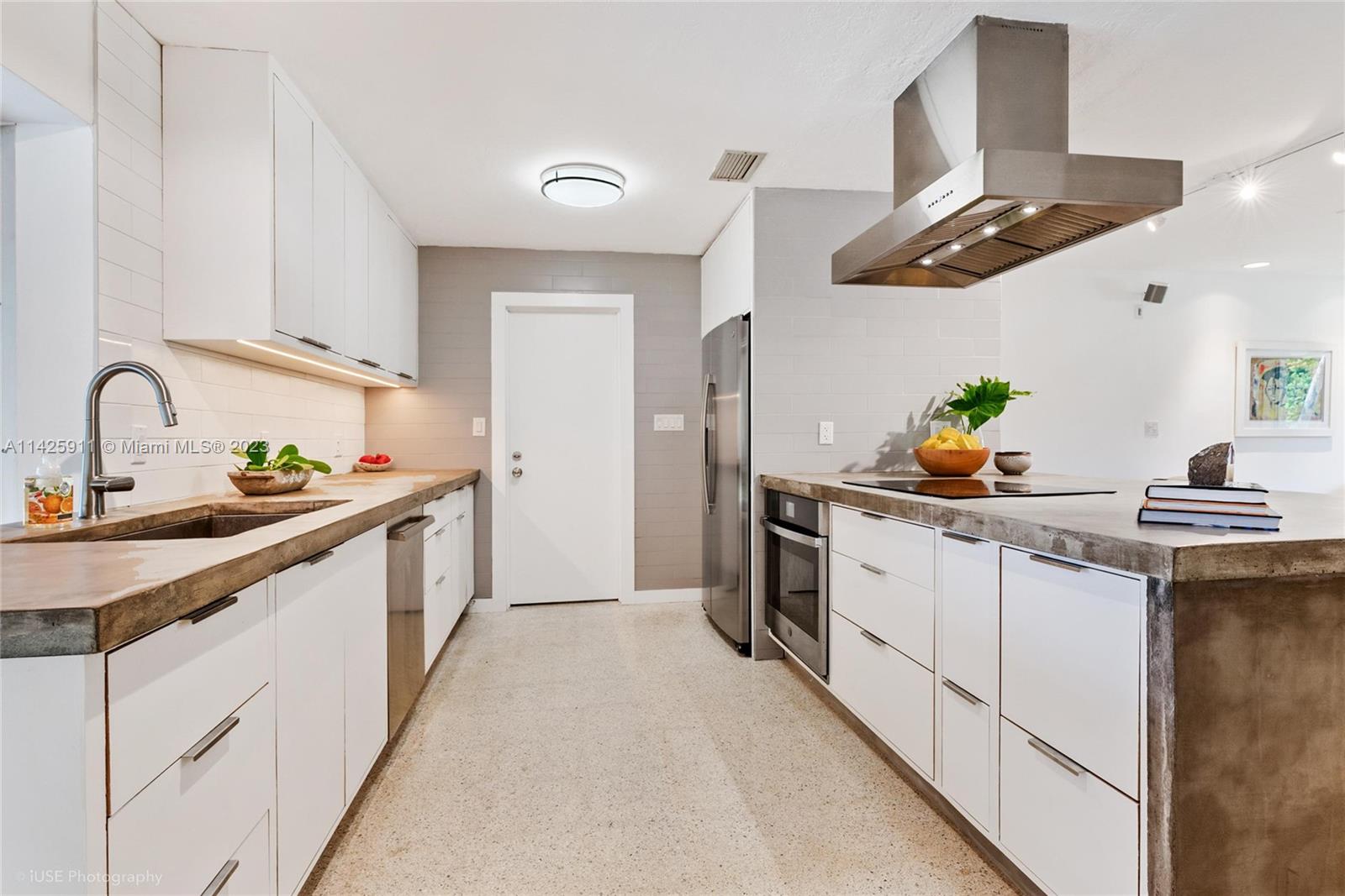 TANGLEWOOD LAKE REV - Residential