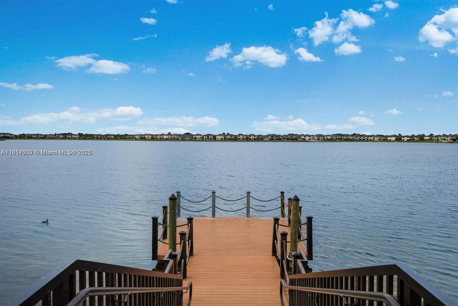 DUNNWOODY LAKE - Residential