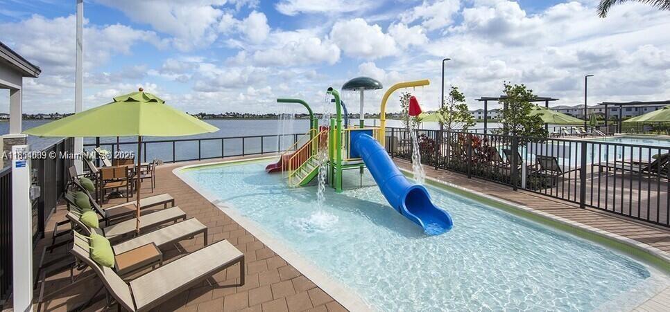 DUNNWOODY LAKE - Residential