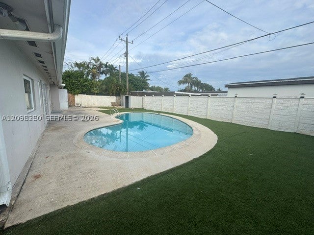 9265 SW 44th St, Miami, FL, 33165/$699,000 3 9265 SW 44th St