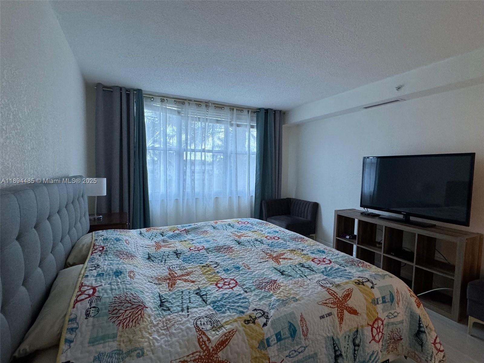 WAVE CONDO - Residential
