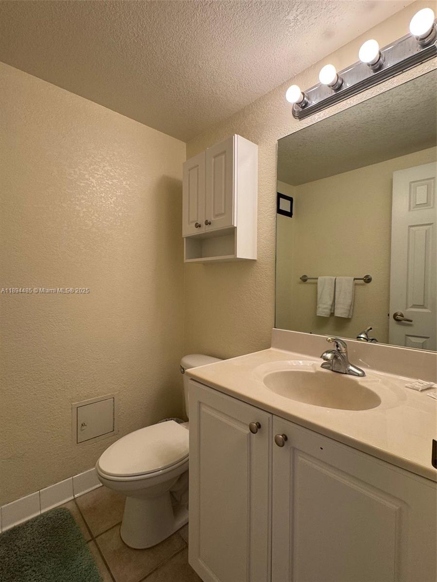 WAVE CONDO - Residential