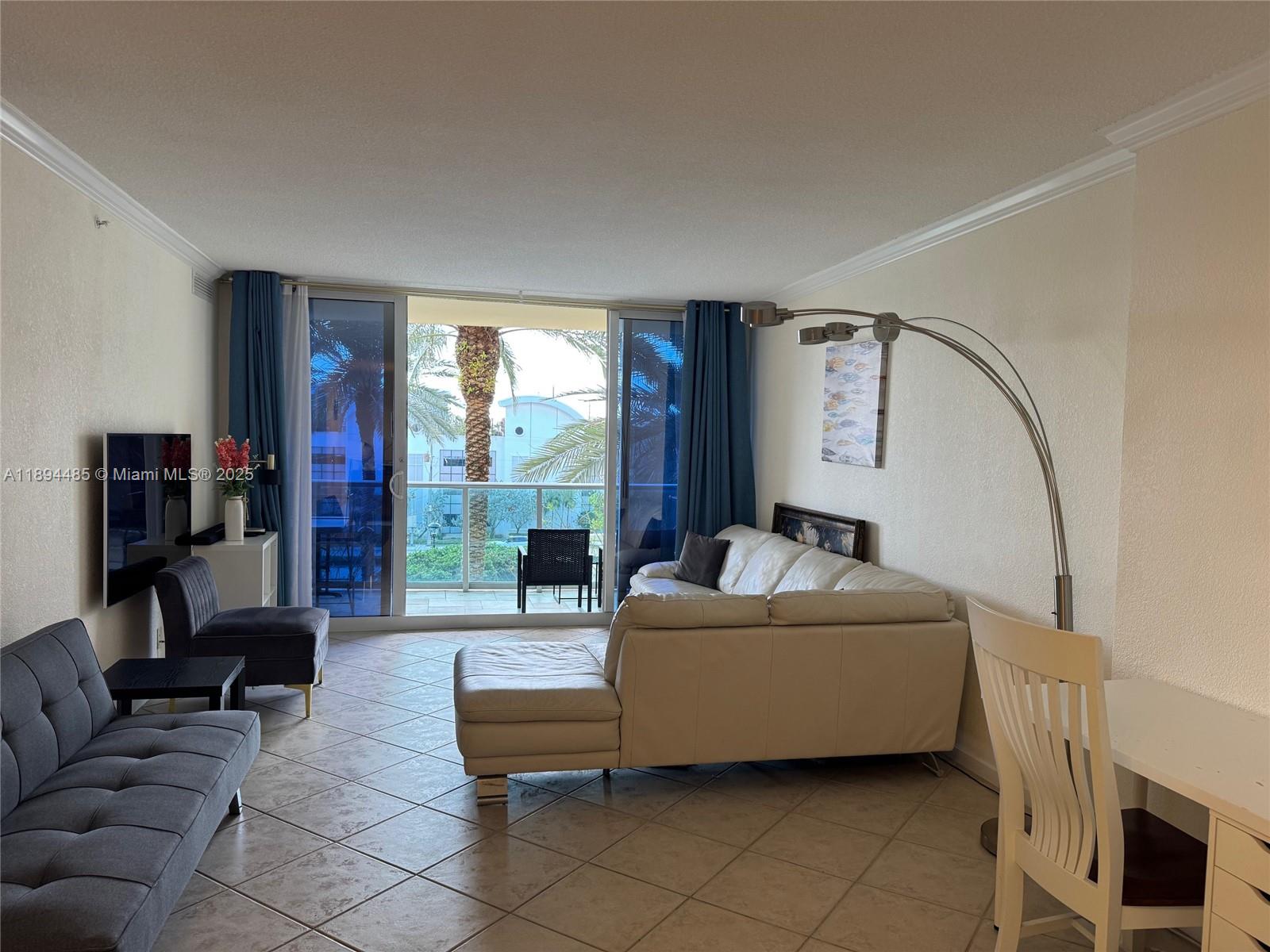 WAVE CONDO - Residential