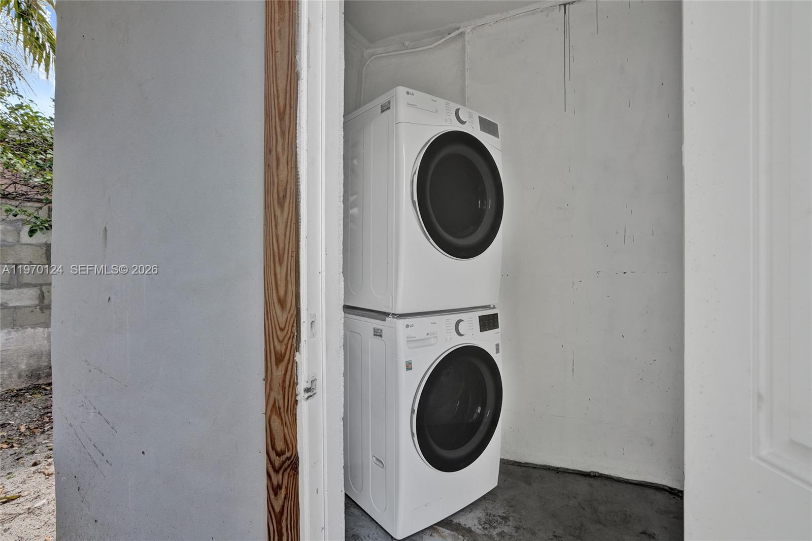 WEST MIAMI SHORES SEC D - Residential Lease
