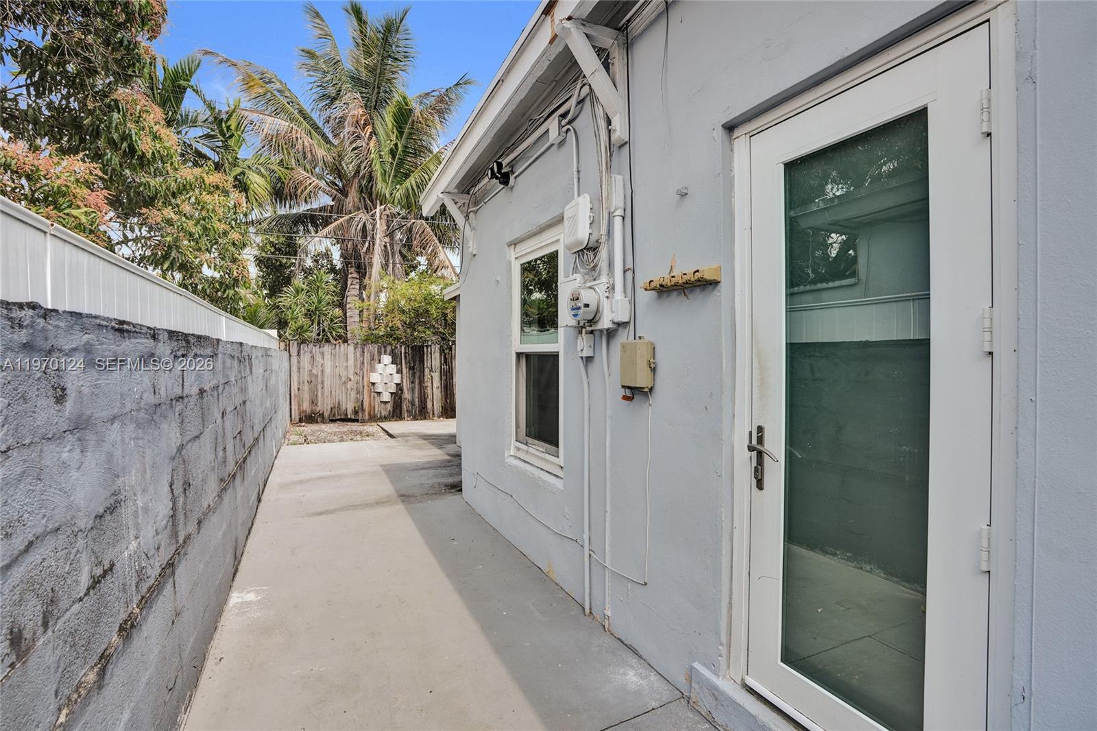 WEST MIAMI SHORES SEC D - Residential Lease