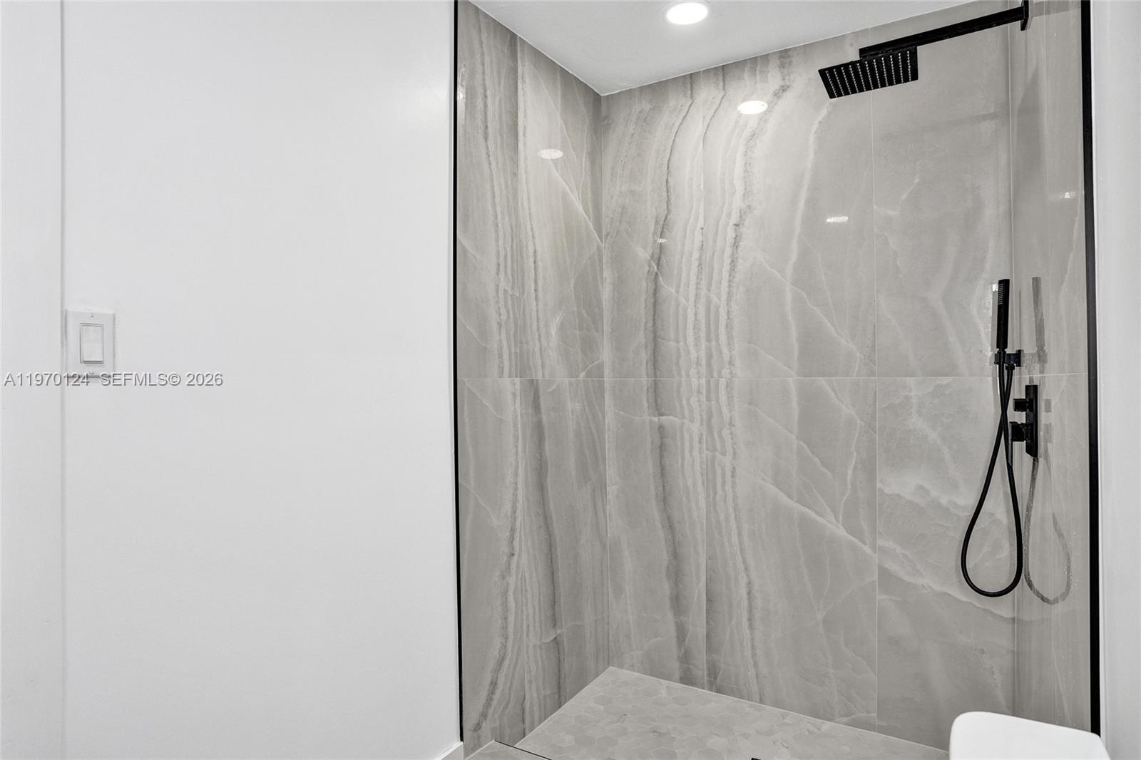 WEST MIAMI SHORES SEC D - Residential Lease