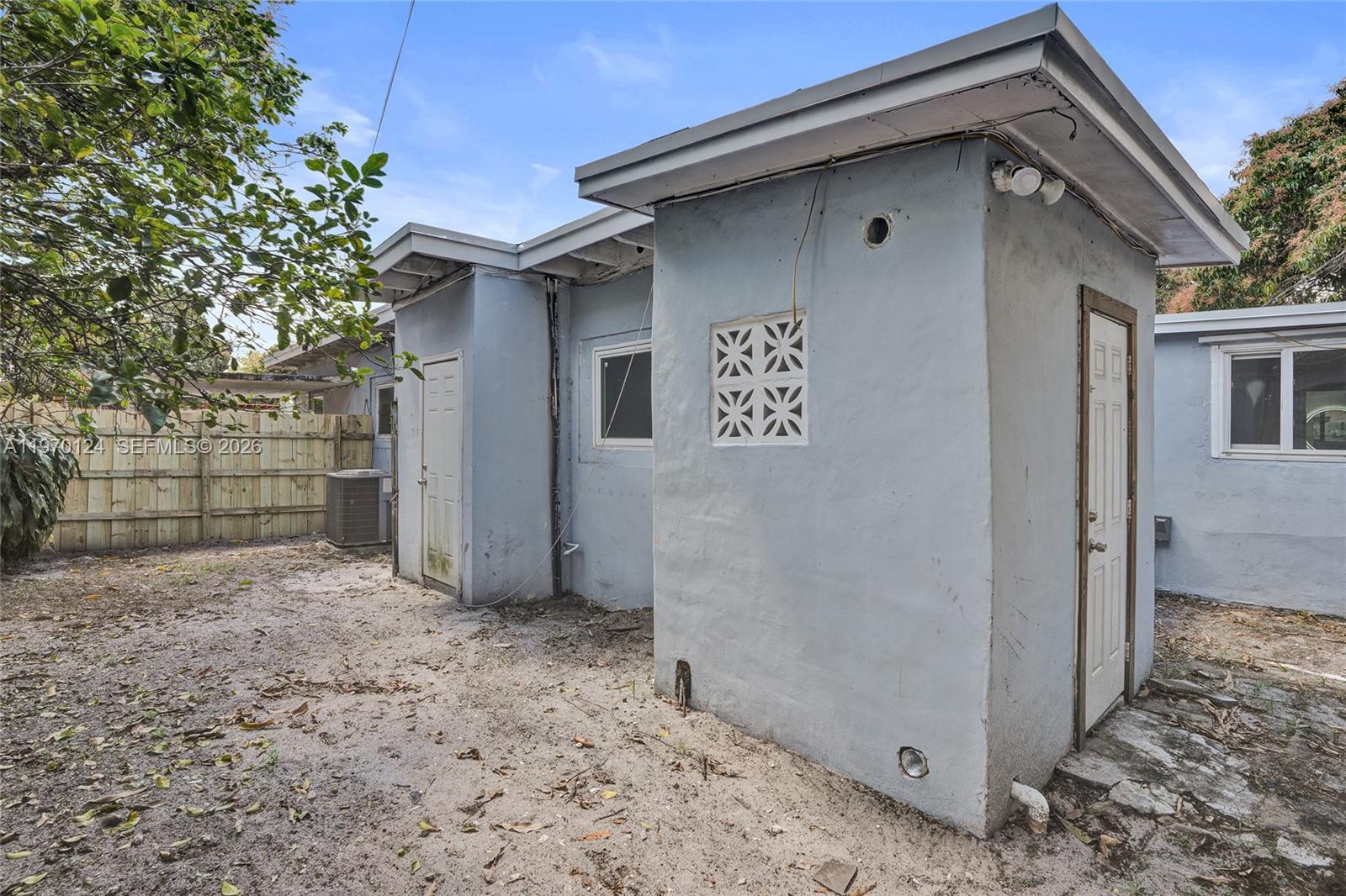 WEST MIAMI SHORES SEC D - Residential Lease