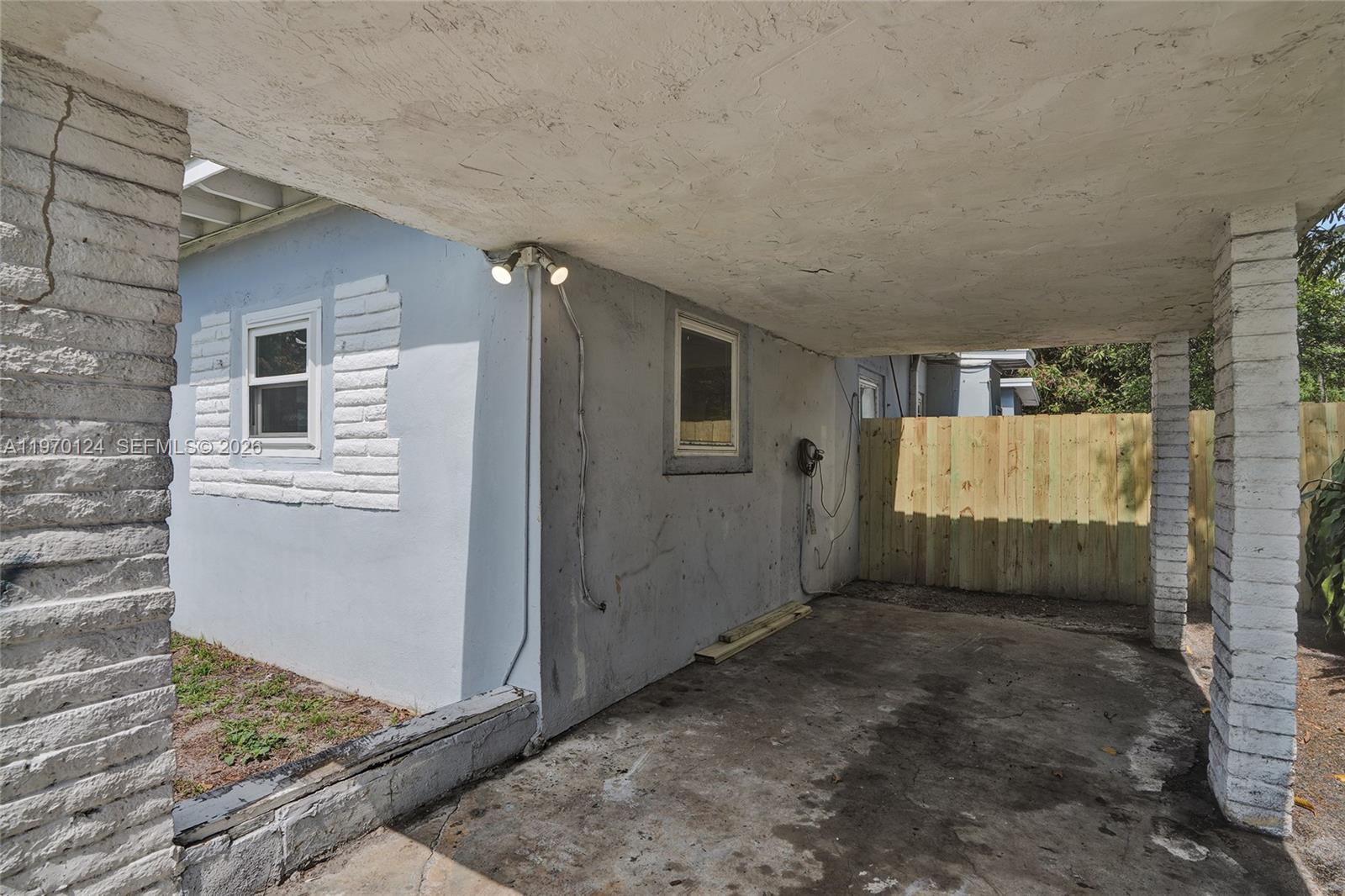 WEST MIAMI SHORES SEC D - Residential Lease