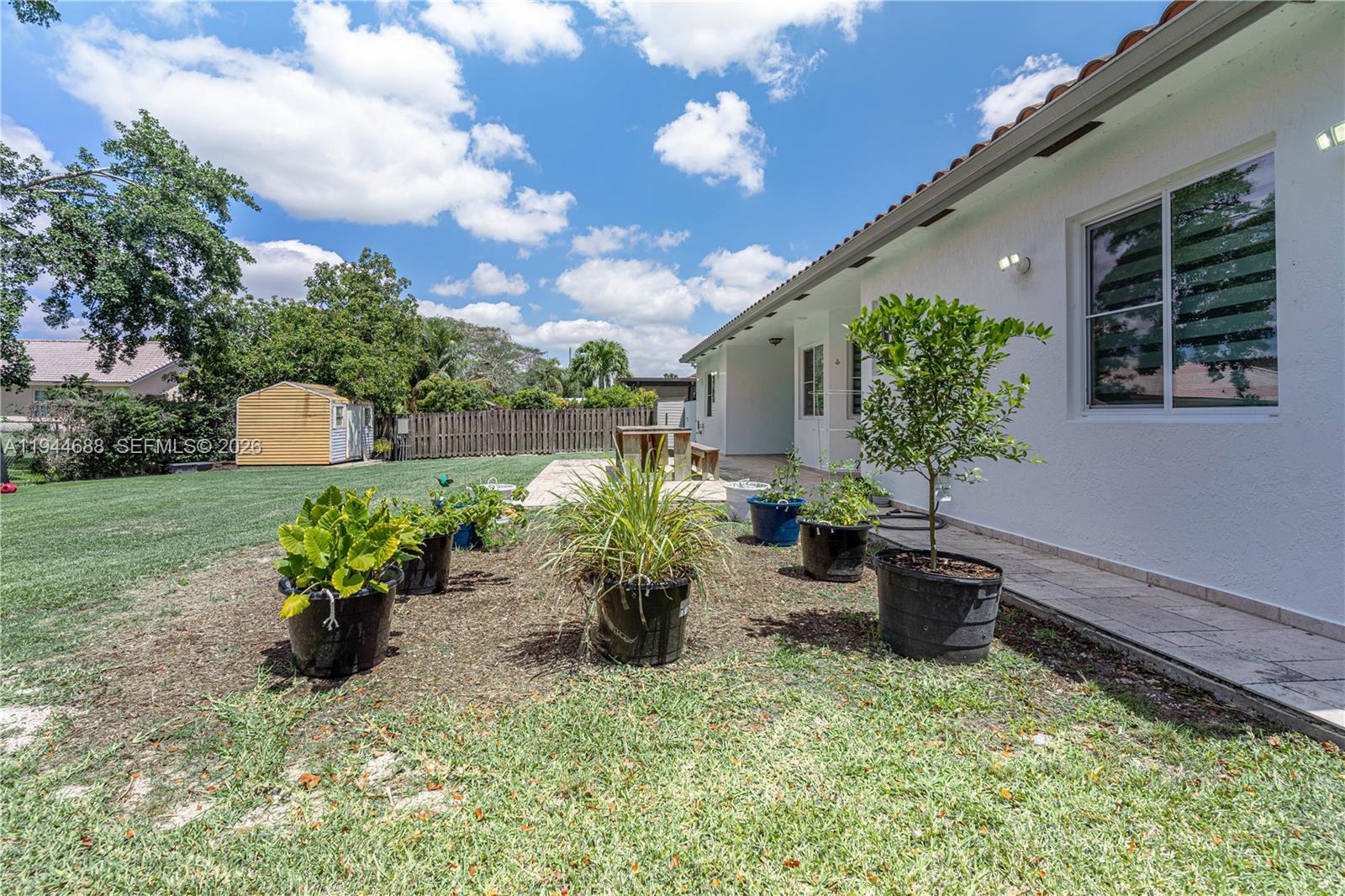 OLD COUNTRY ROAD ESTATES - Residential