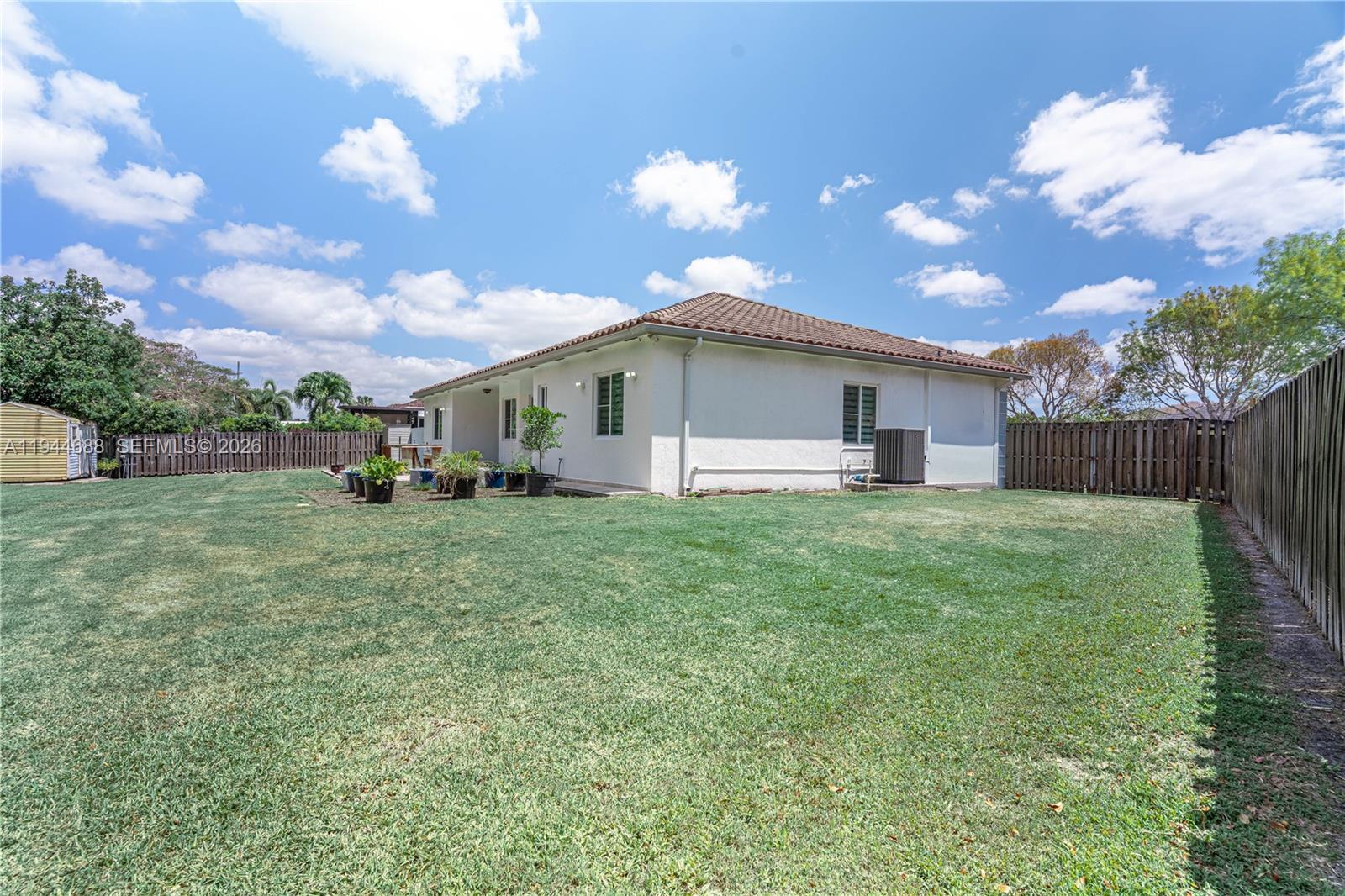 OLD COUNTRY ROAD ESTATES - Residential
