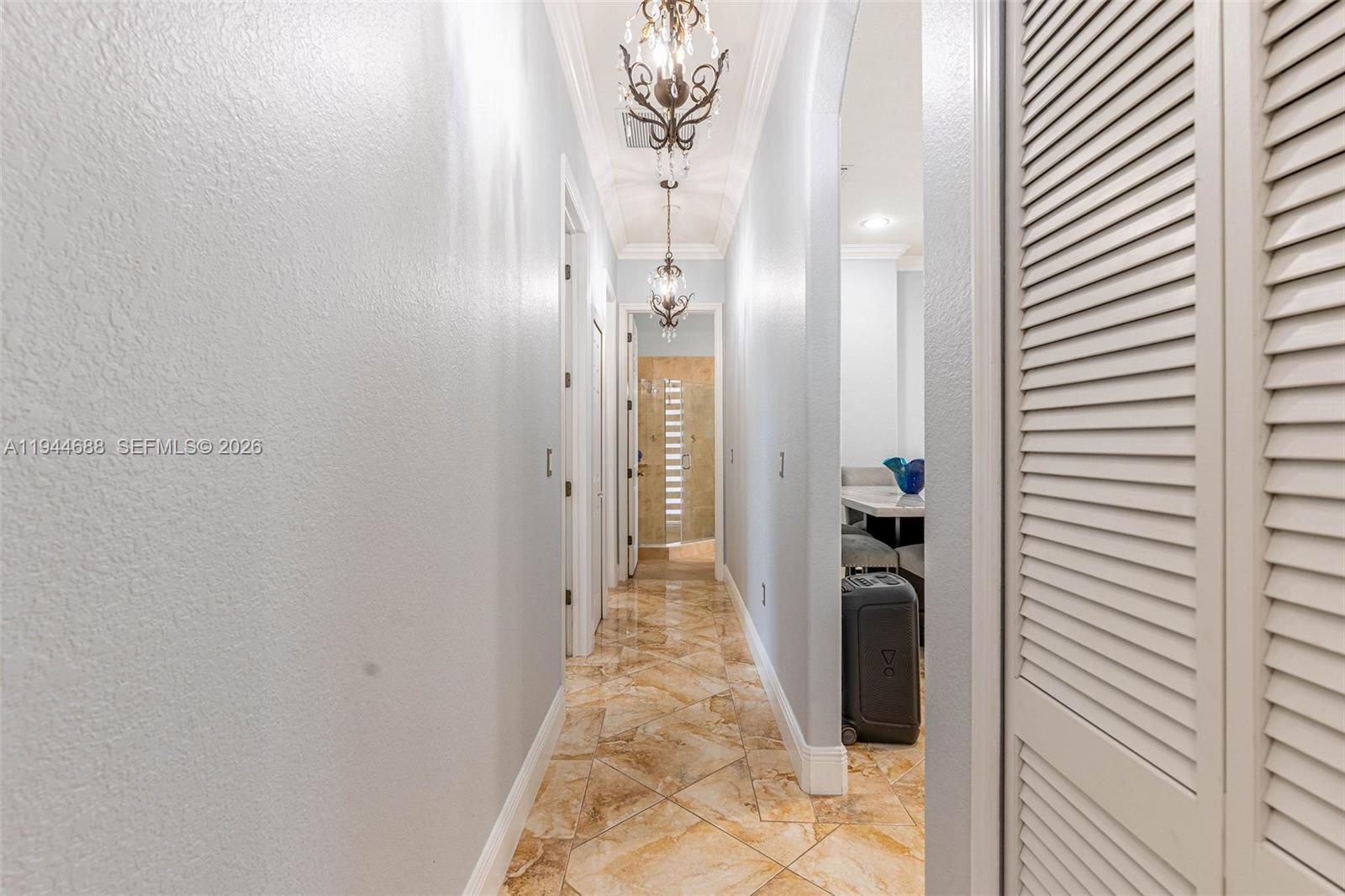 OLD COUNTRY ROAD ESTATES - Residential