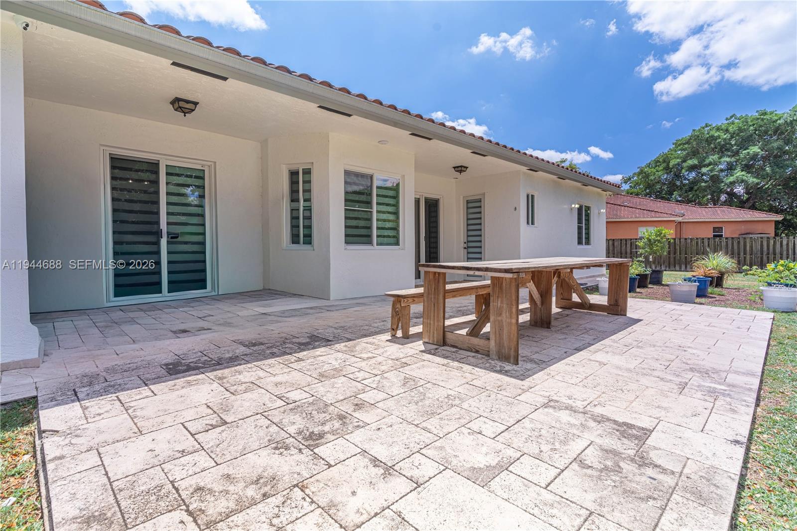 OLD COUNTRY ROAD ESTATES - Residential