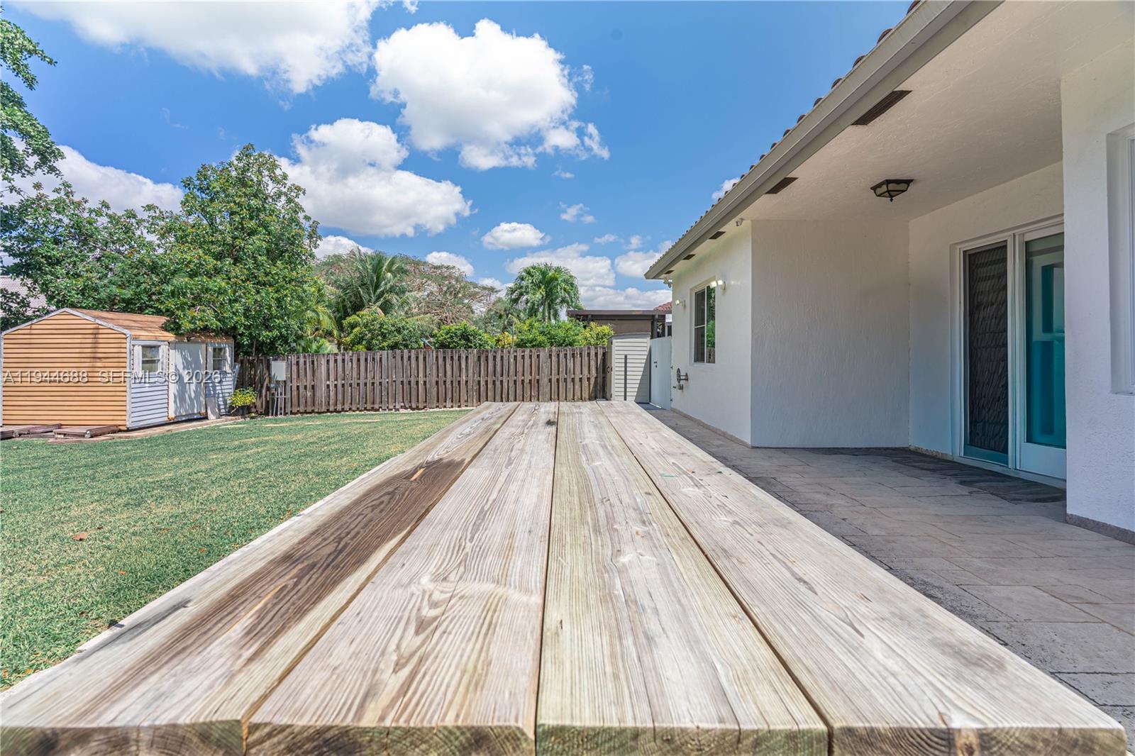 OLD COUNTRY ROAD ESTATES - Residential