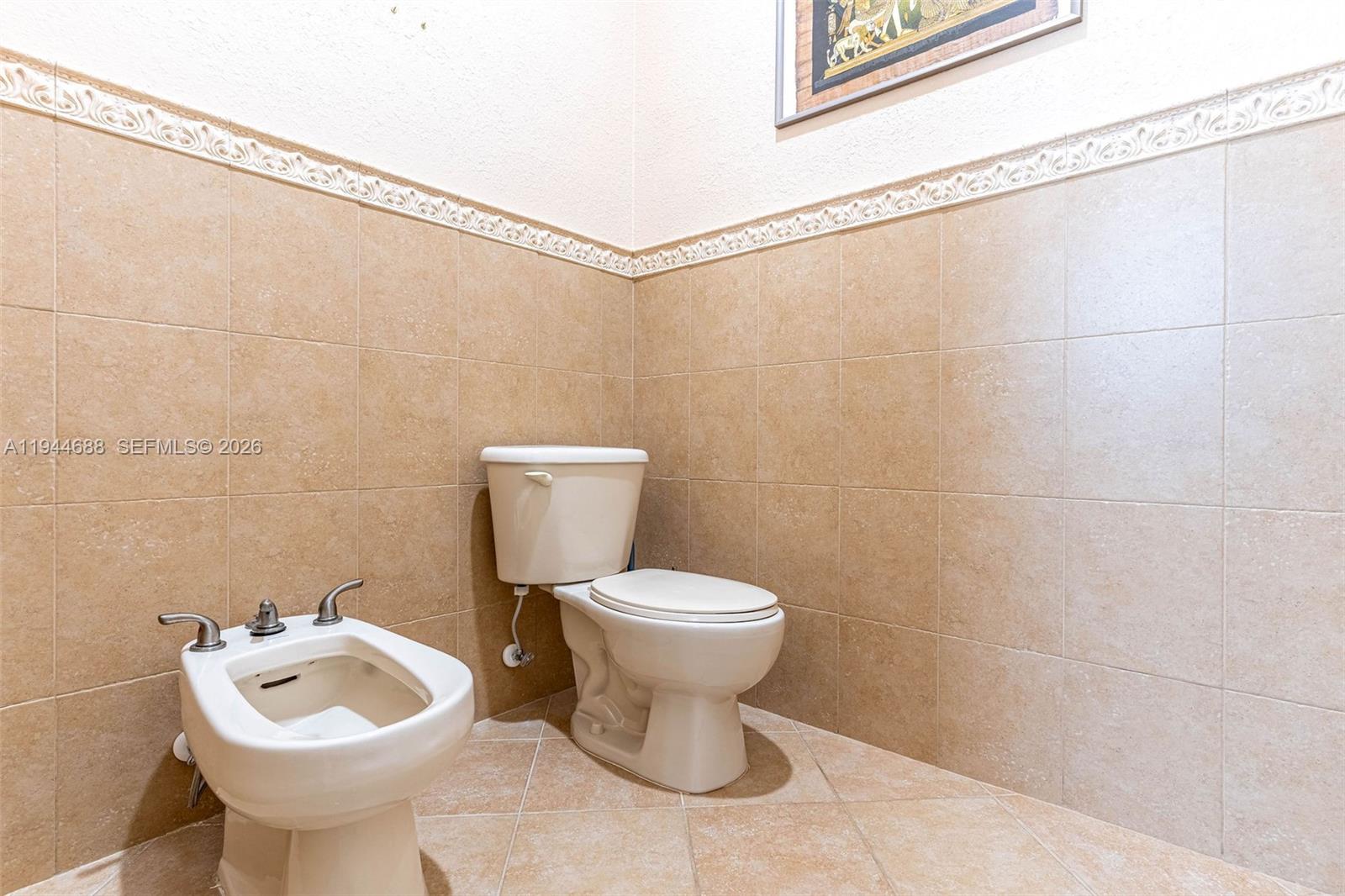 OLD COUNTRY ROAD ESTATES - Residential