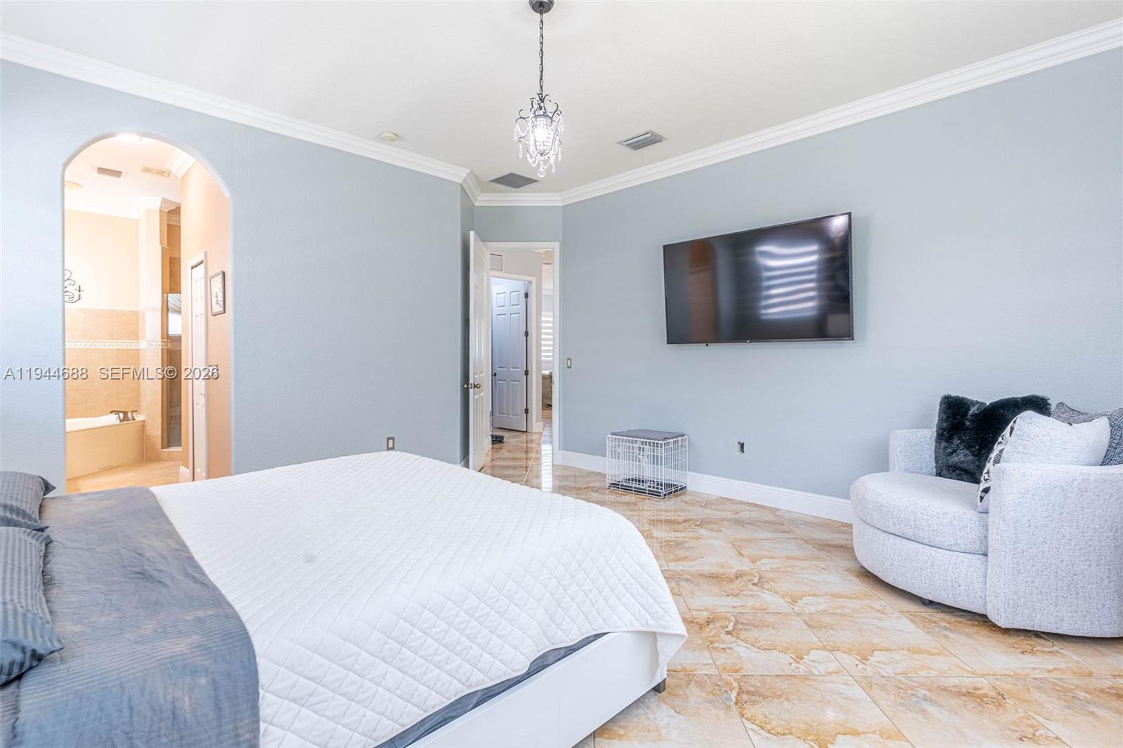 OLD COUNTRY ROAD ESTATES - Residential