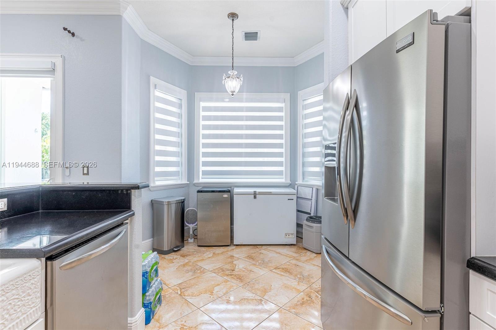 OLD COUNTRY ROAD ESTATES - Residential