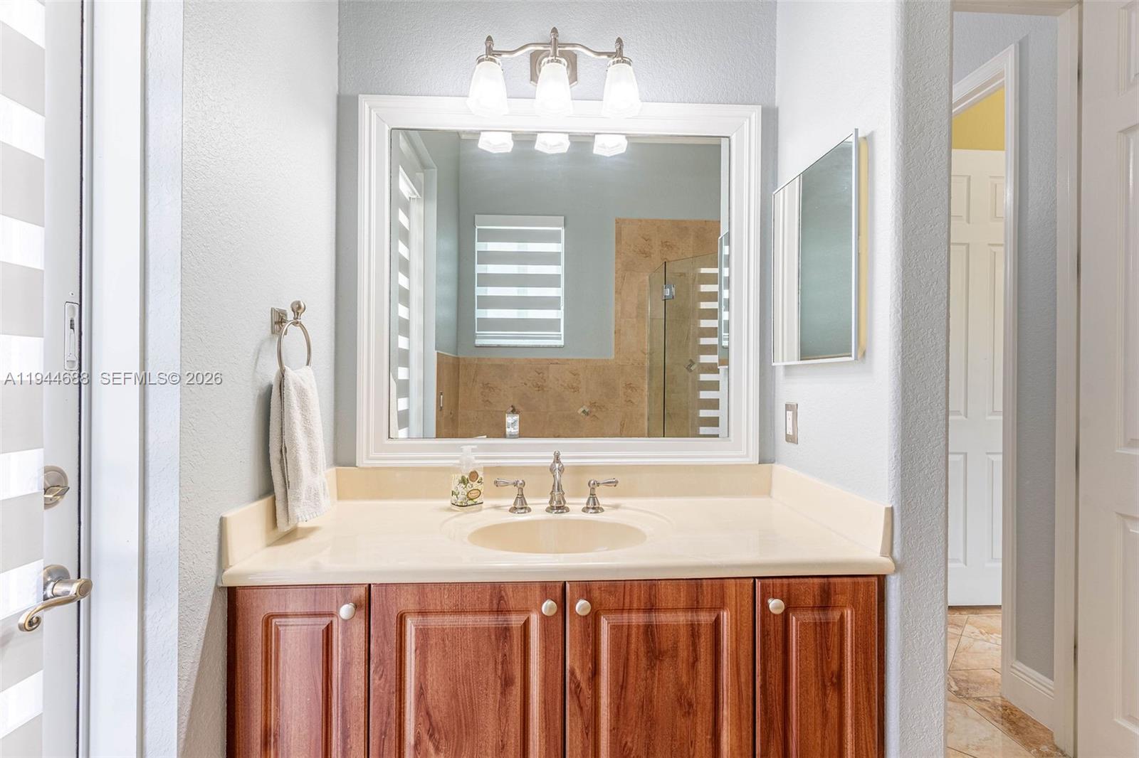 OLD COUNTRY ROAD ESTATES - Residential