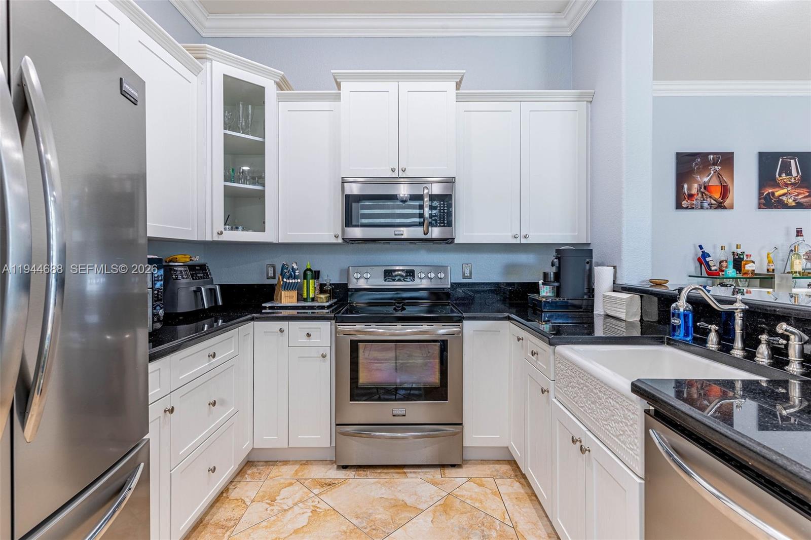 OLD COUNTRY ROAD ESTATES - Residential