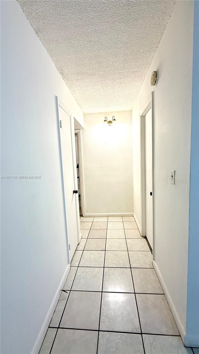 NARANJA LAKES CONDO NO 5 - Residential