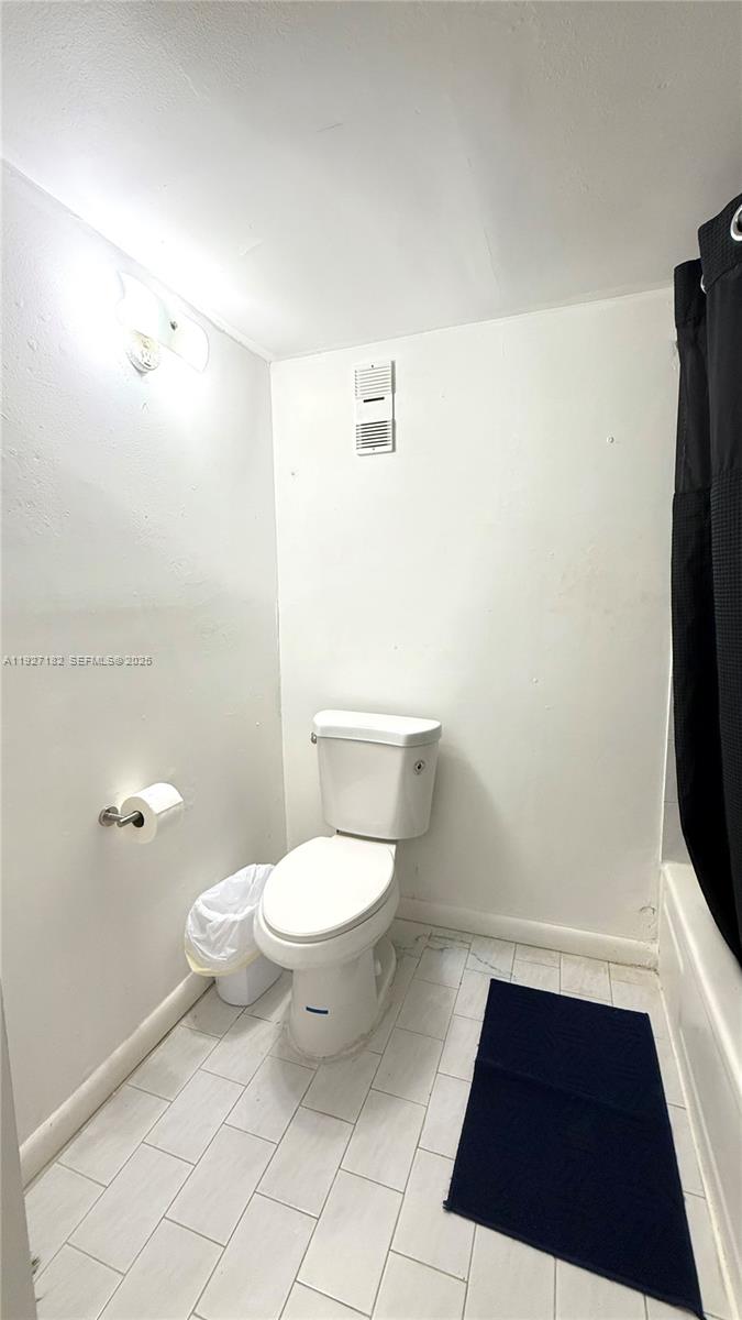 NARANJA LAKES CONDO NO 5 - Residential