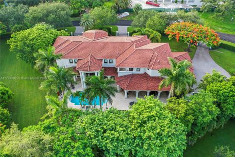 A home in Pinecrest