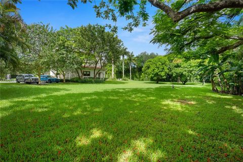 A home in Pinecrest