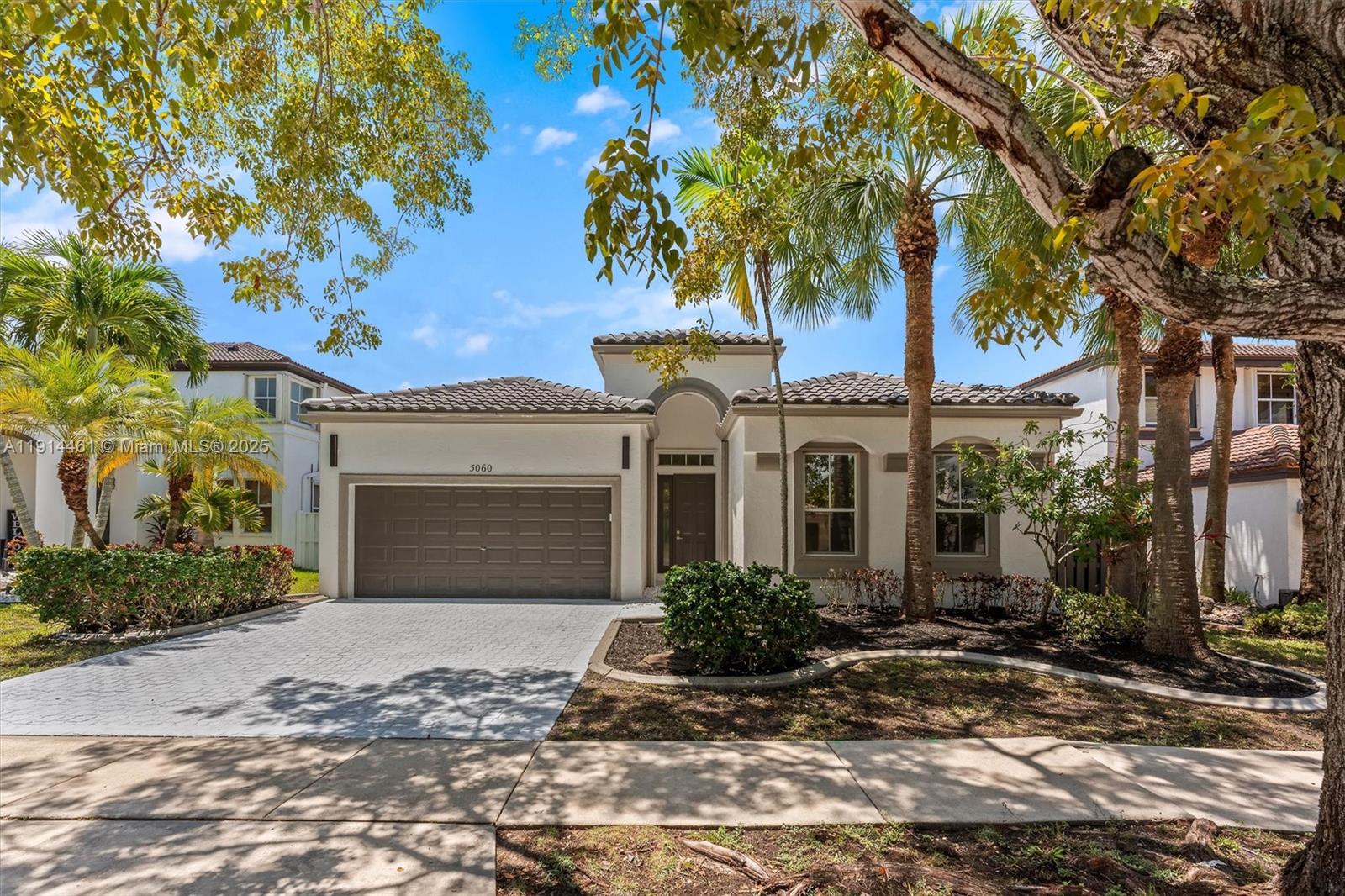 RIVIERA ISLES II - Residential