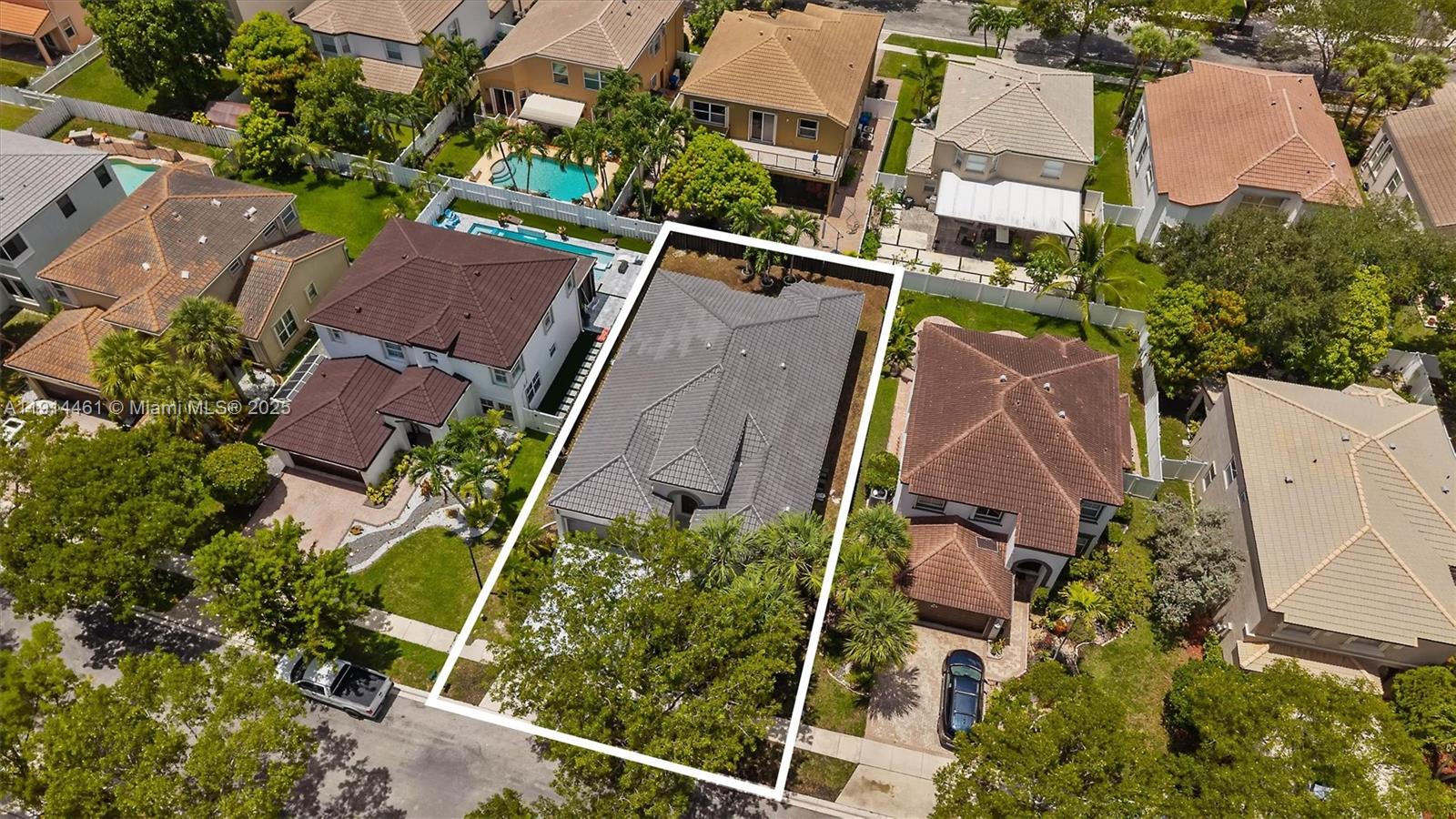 RIVIERA ISLES II - Residential