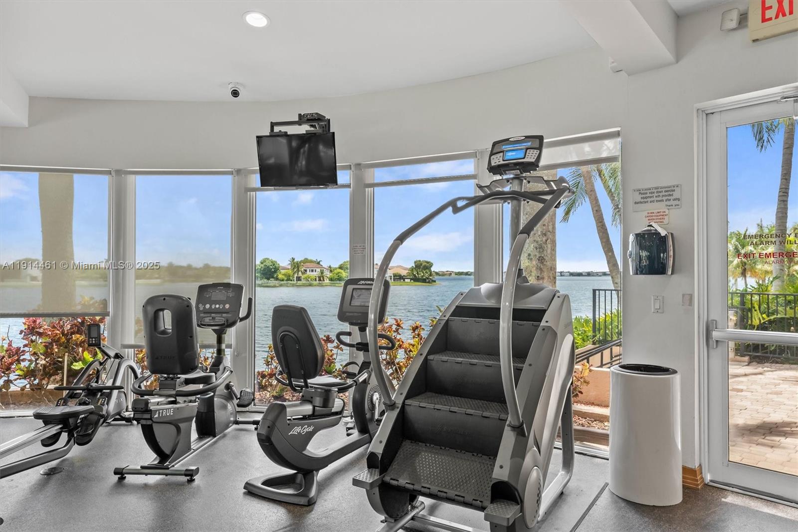 RIVIERA ISLES II - Residential