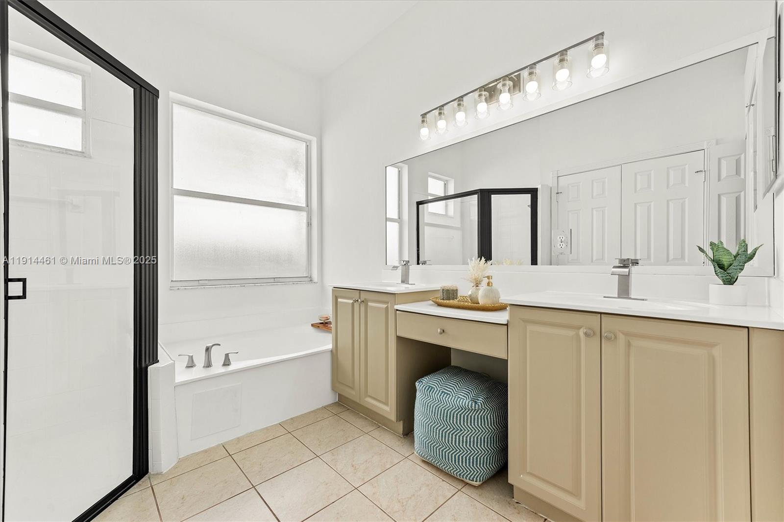 RIVIERA ISLES II - Residential