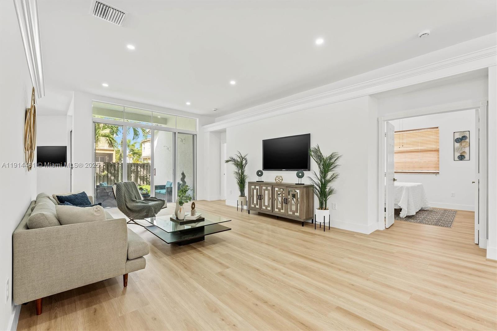 RIVIERA ISLES II - Residential