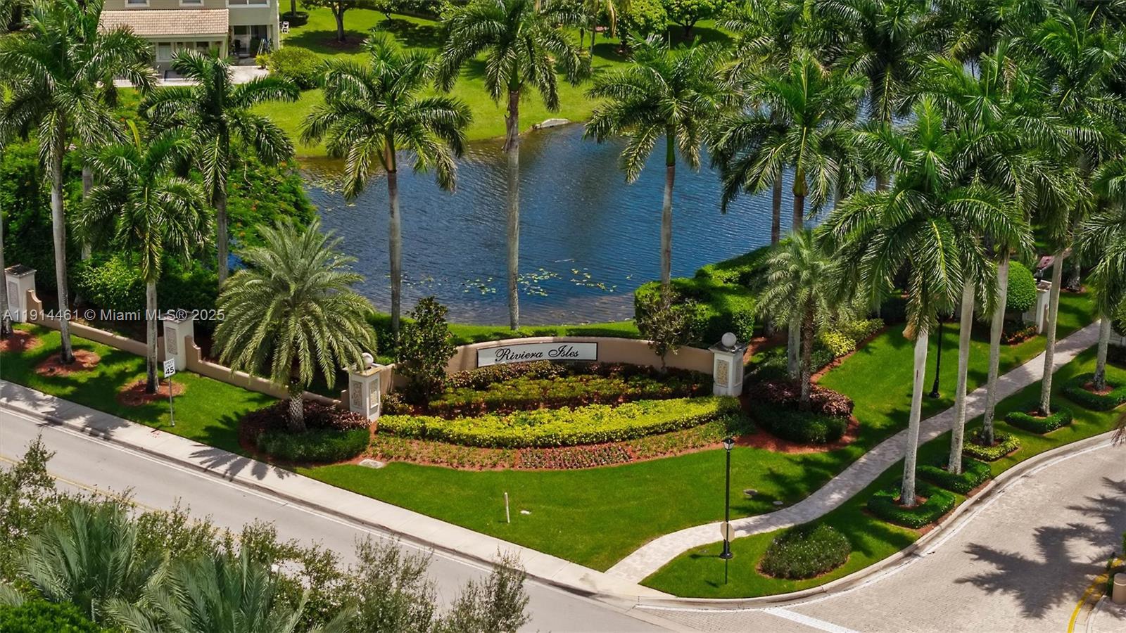 RIVIERA ISLES II - Residential