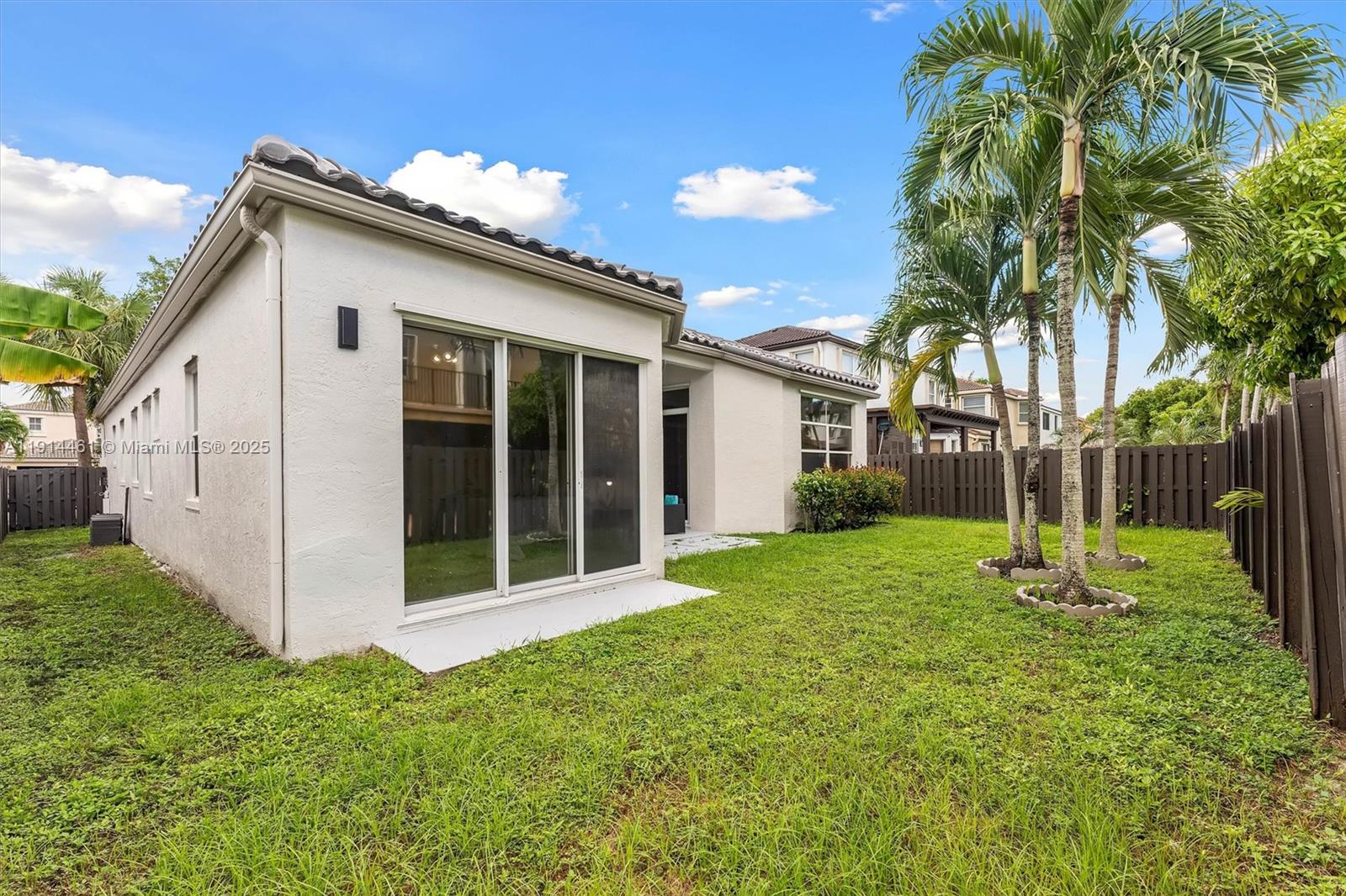 RIVIERA ISLES II - Residential